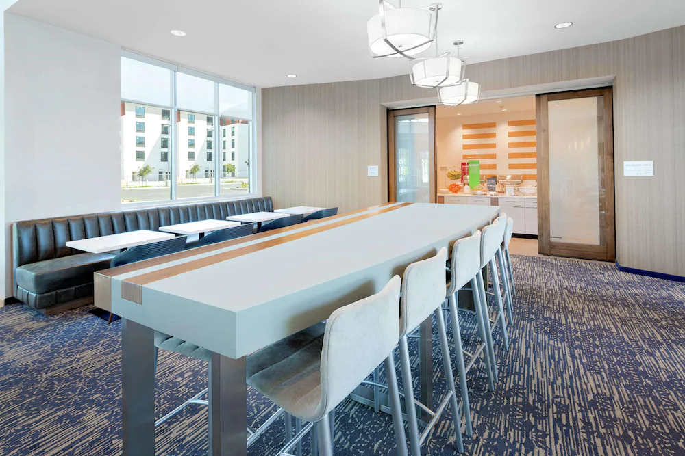 Hampton Inn & Suites San Diego Airport Liberty Station Hampton Inn & Suites San Diego Airport Liberty Station