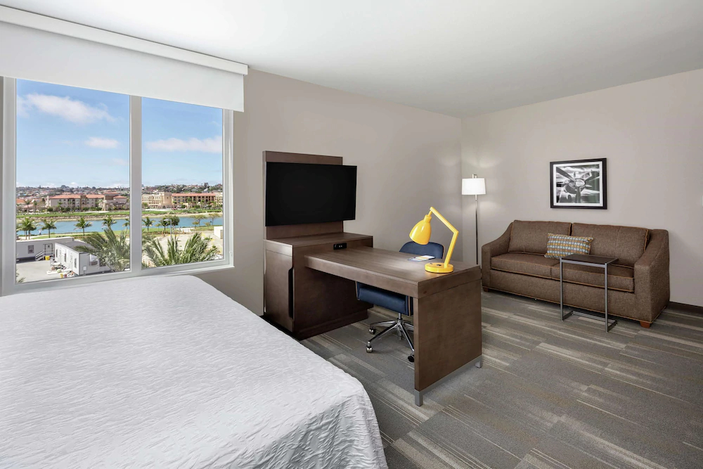 Hampton Inn & Suites San Diego Airport Liberty Station Hampton Inn & Suites San Diego Airport Liberty Station