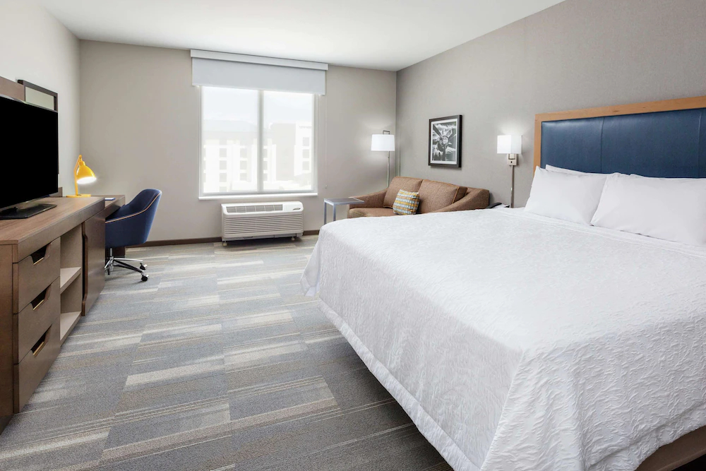 Hampton Inn & Suites San Diego Airport Liberty Station Hampton Inn & Suites San Diego Airport Liberty Station