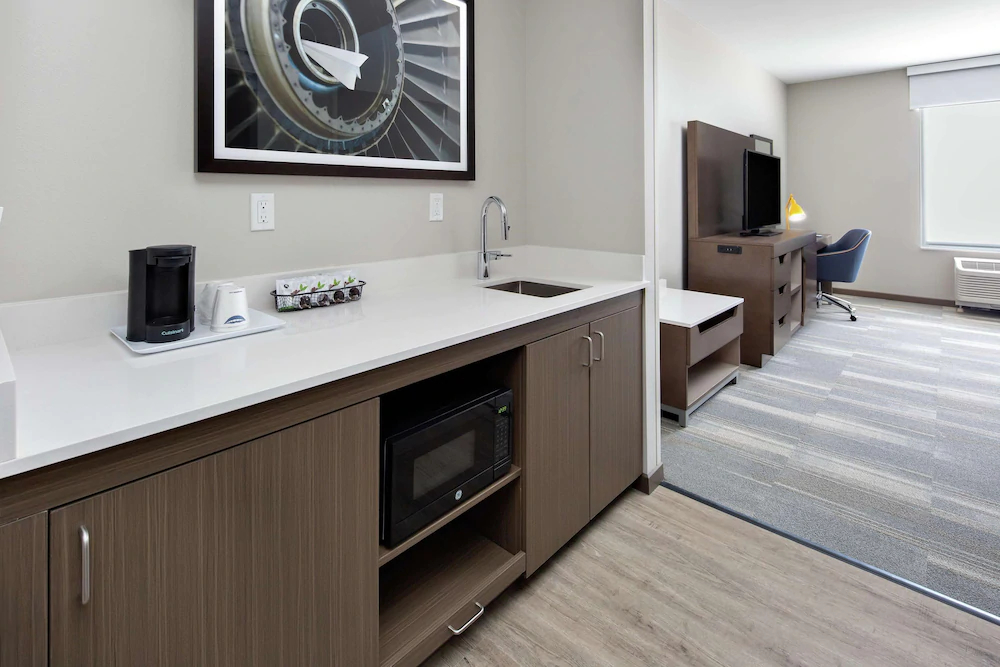Hampton Inn & Suites San Diego Airport Liberty Station Hampton Inn & Suites San Diego Airport Liberty Station