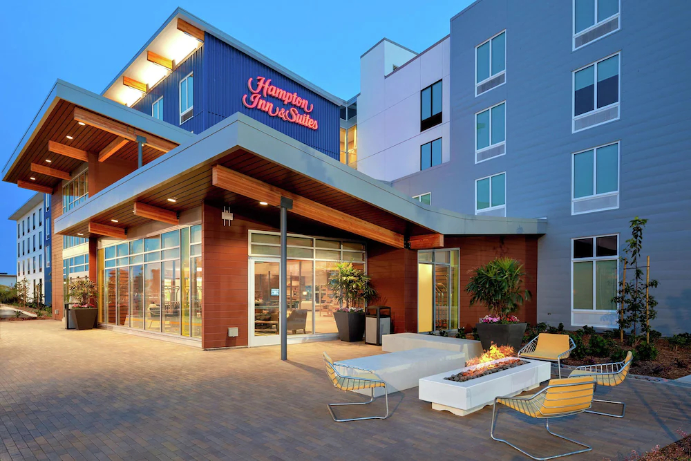 Hampton Inn & Suites San Diego Airport Liberty Station Hampton Inn & Suites San Diego Airport Liberty Station