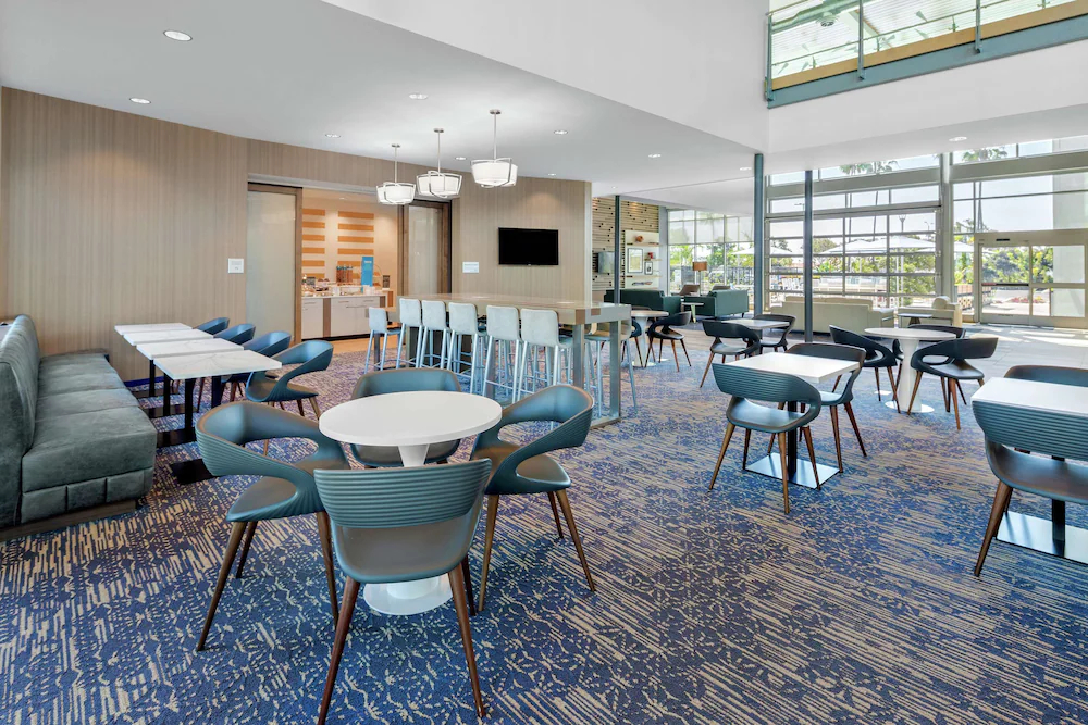 Hampton Inn & Suites San Diego Airport Liberty Station Hampton Inn & Suites San Diego Airport Liberty Station