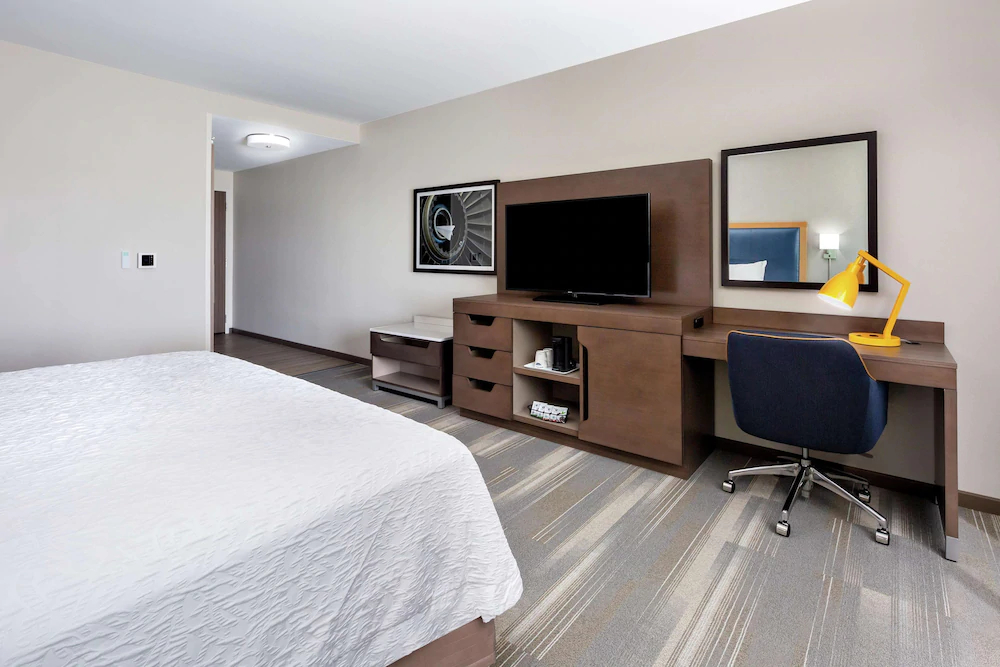 Hampton Inn & Suites San Diego Airport Liberty Station Hampton Inn & Suites San Diego Airport Liberty Station