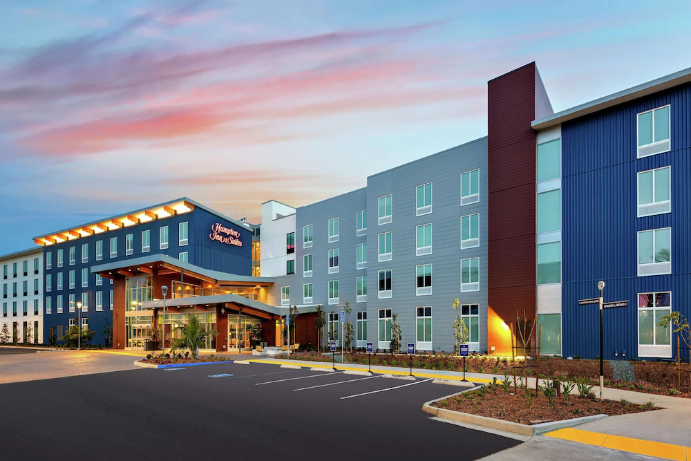 Hampton Inn & Suites San Diego Airport Liberty Station Hampton Inn & Suites San Diego Airport Liberty Station
