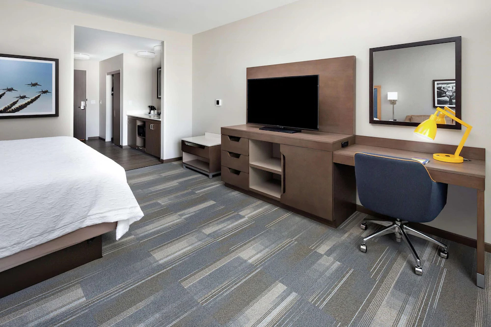 Hampton Inn & Suites San Diego Airport Liberty Station Hampton Inn & Suites San Diego Airport Liberty Station