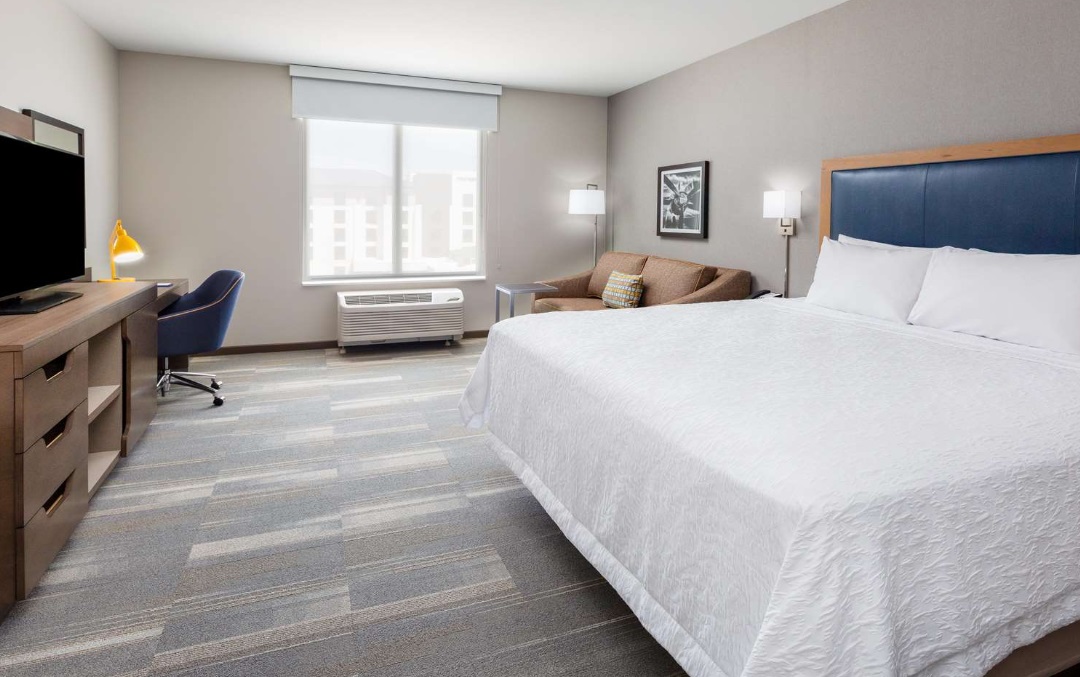 Hampton Inn & Suites San Diego Airport Liberty Station Hampton Inn & Suites San Diego Airport Liberty Station