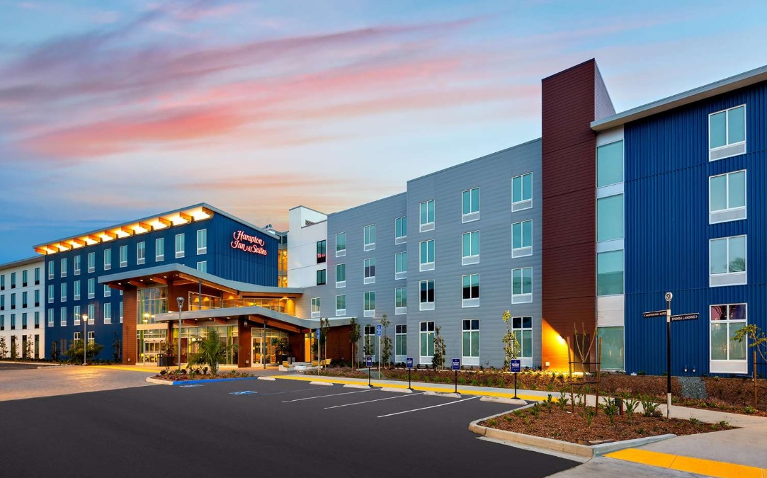 Hampton Inn & Suites San Diego Airport Liberty Station Hampton Inn & Suites San Diego Airport Liberty Station