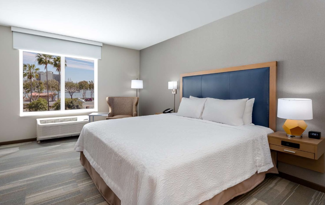 Hampton Inn & Suites San Diego Airport Liberty Station Hampton Inn & Suites San Diego Airport Liberty Station