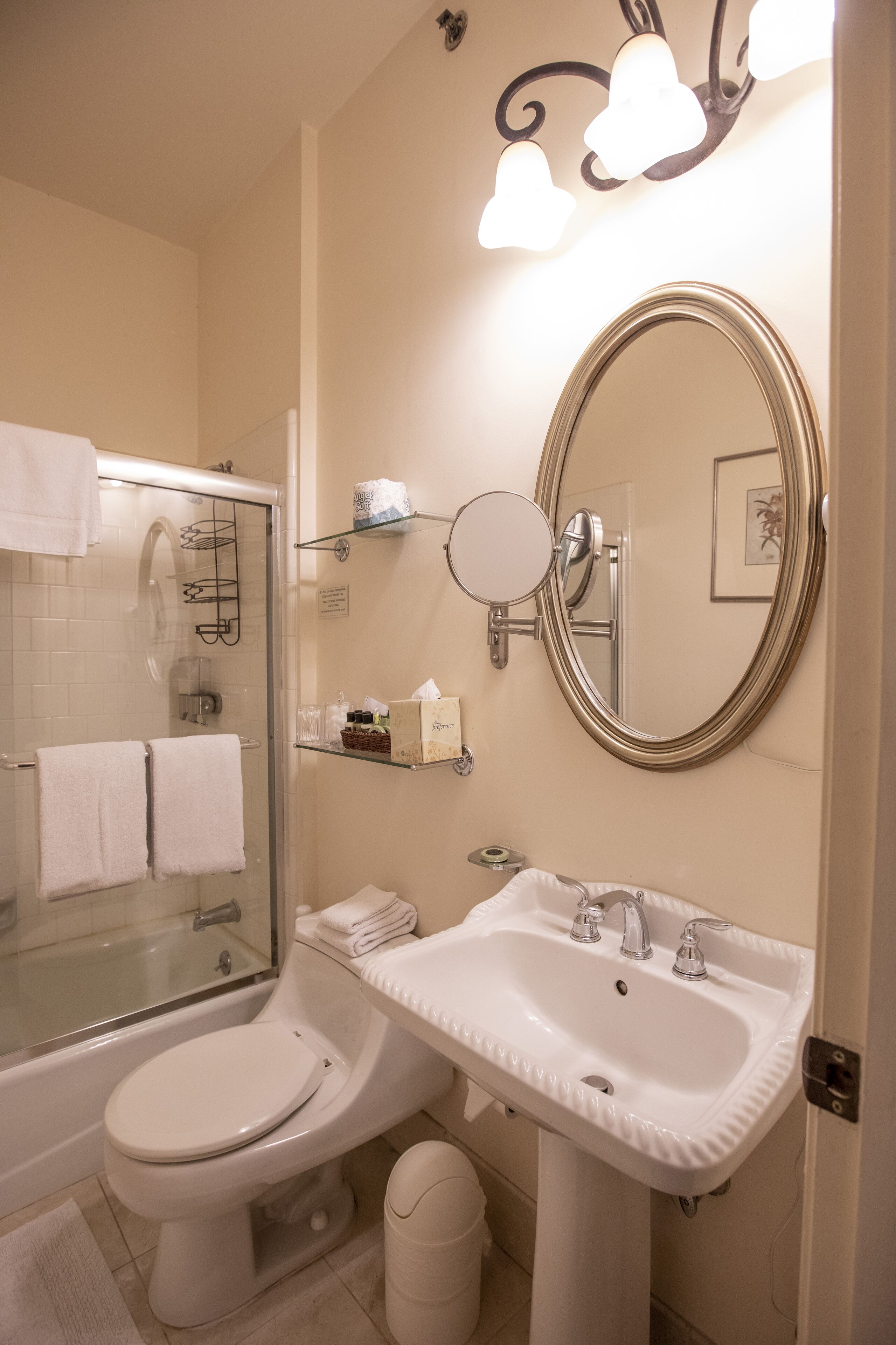 Washington Square Inn Washington Square Inn