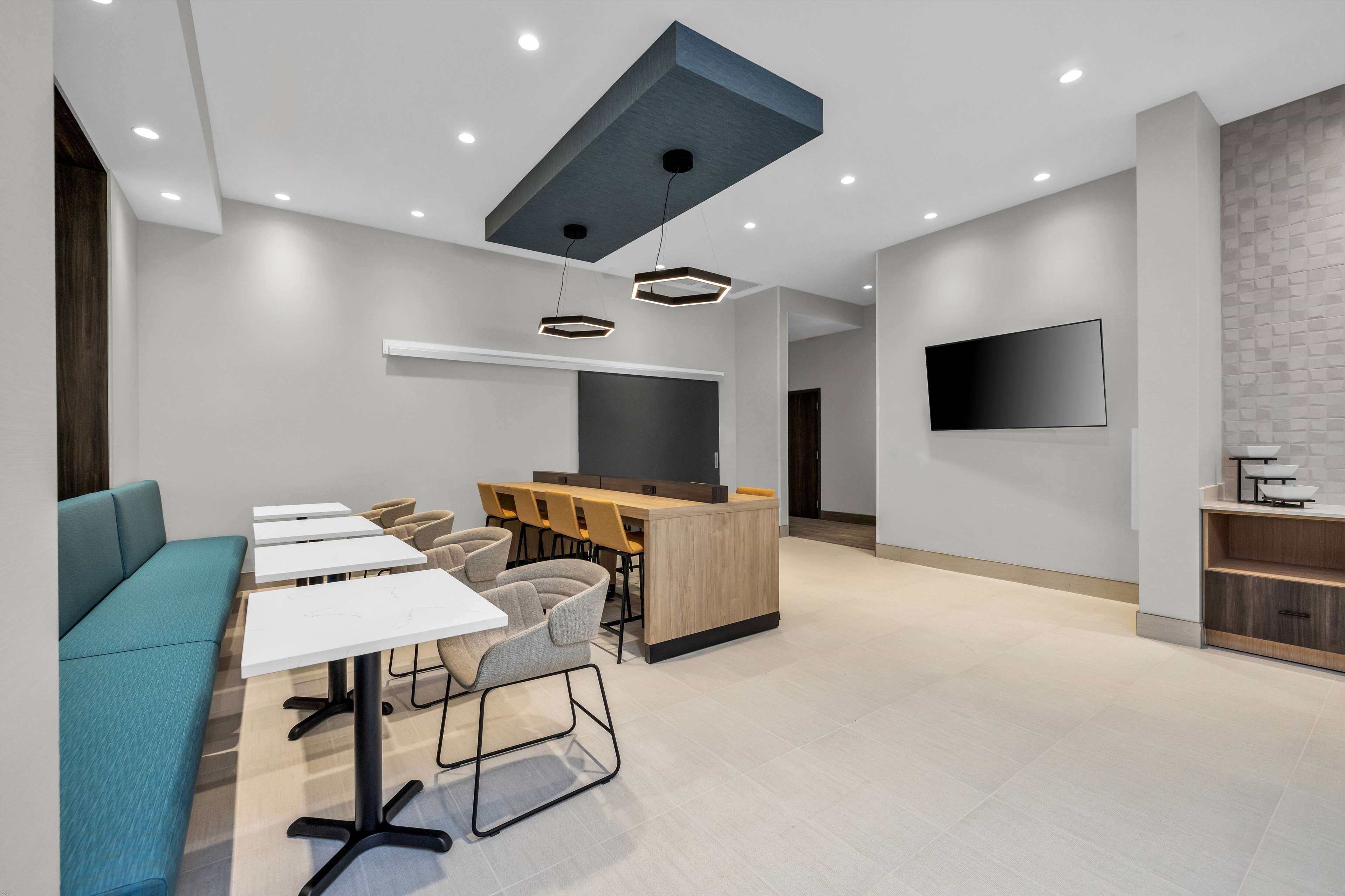 La Quinta Inn & Suites by Wyndham San Jose Airport-Downtown La Quinta Inn & Suites by Wyndham San Jose Airport-Downtown