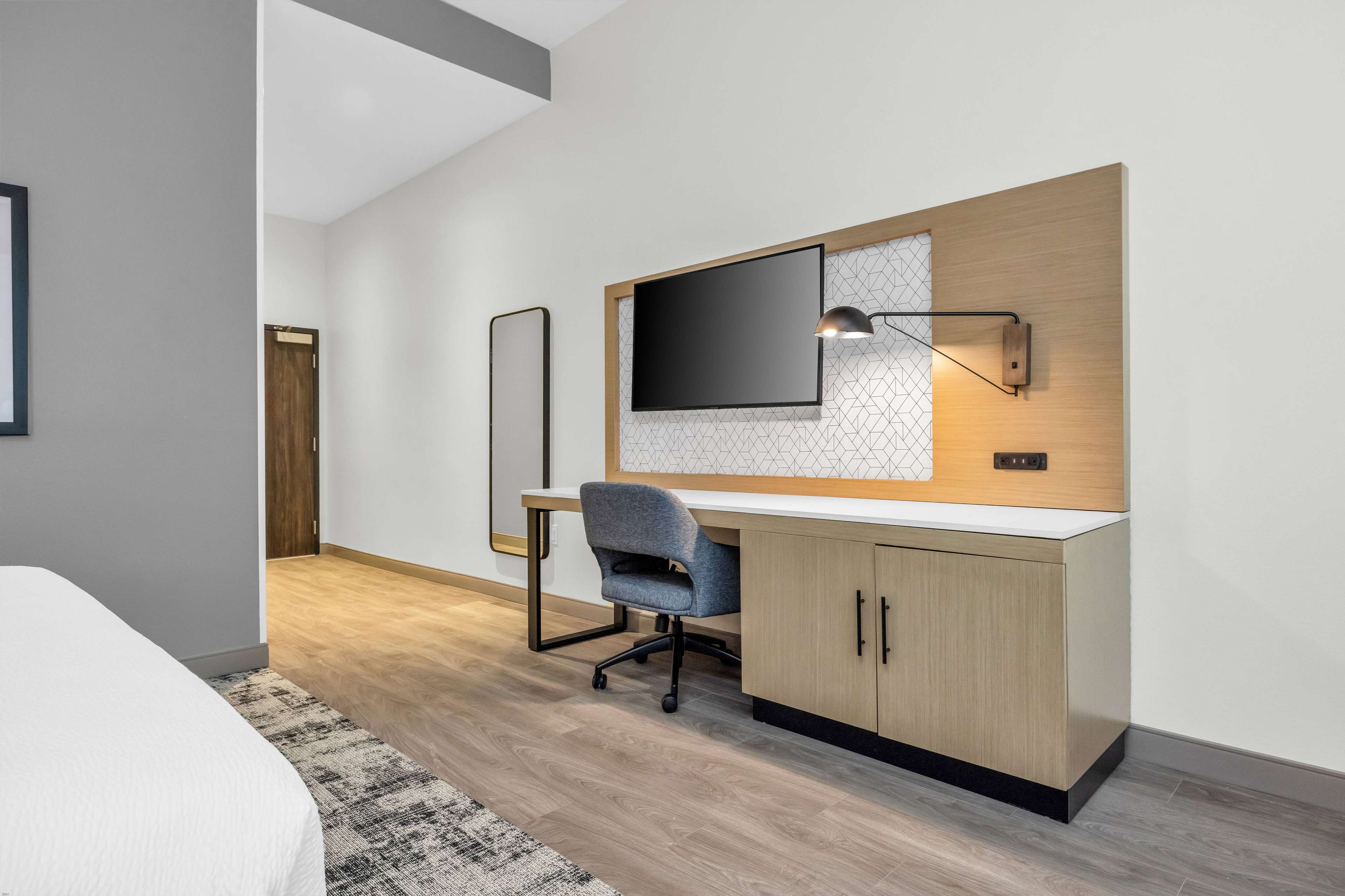 La Quinta Inn & Suites by Wyndham San Jose Airport-Downtown La Quinta Inn & Suites by Wyndham San Jose Airport-Downtown