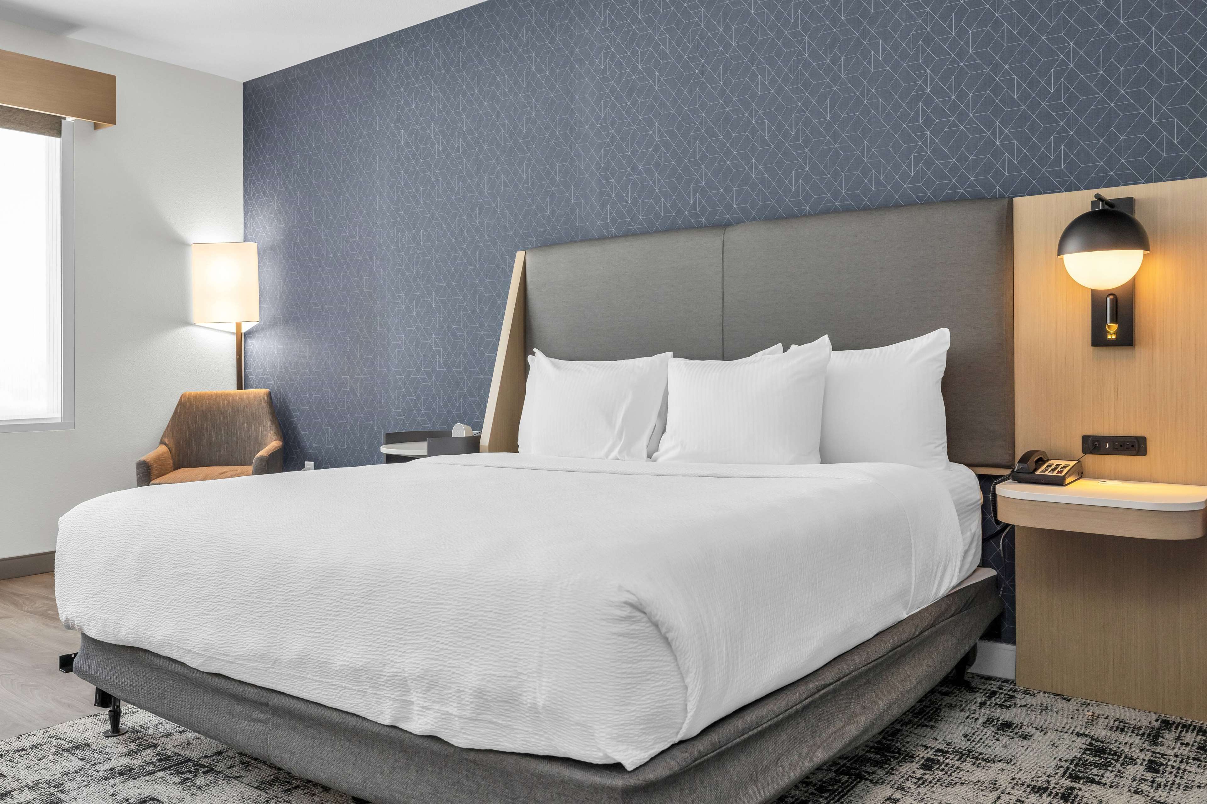 La Quinta Inn & Suites by Wyndham San Jose Airport-Downtown La Quinta Inn & Suites by Wyndham San Jose Airport-Downtown