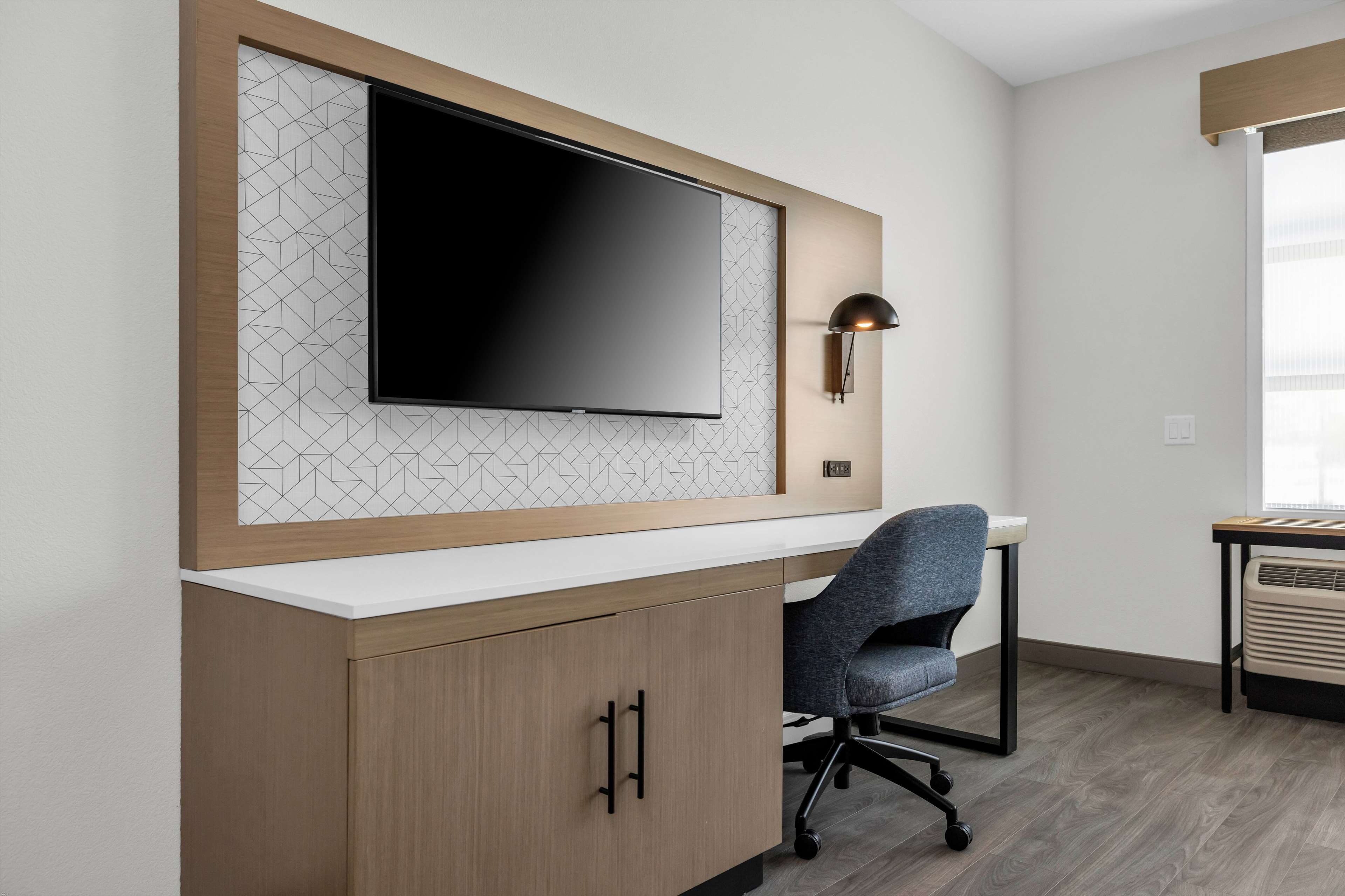 La Quinta Inn & Suites by Wyndham San Jose Airport-Downtown La Quinta Inn & Suites by Wyndham San Jose Airport-Downtown