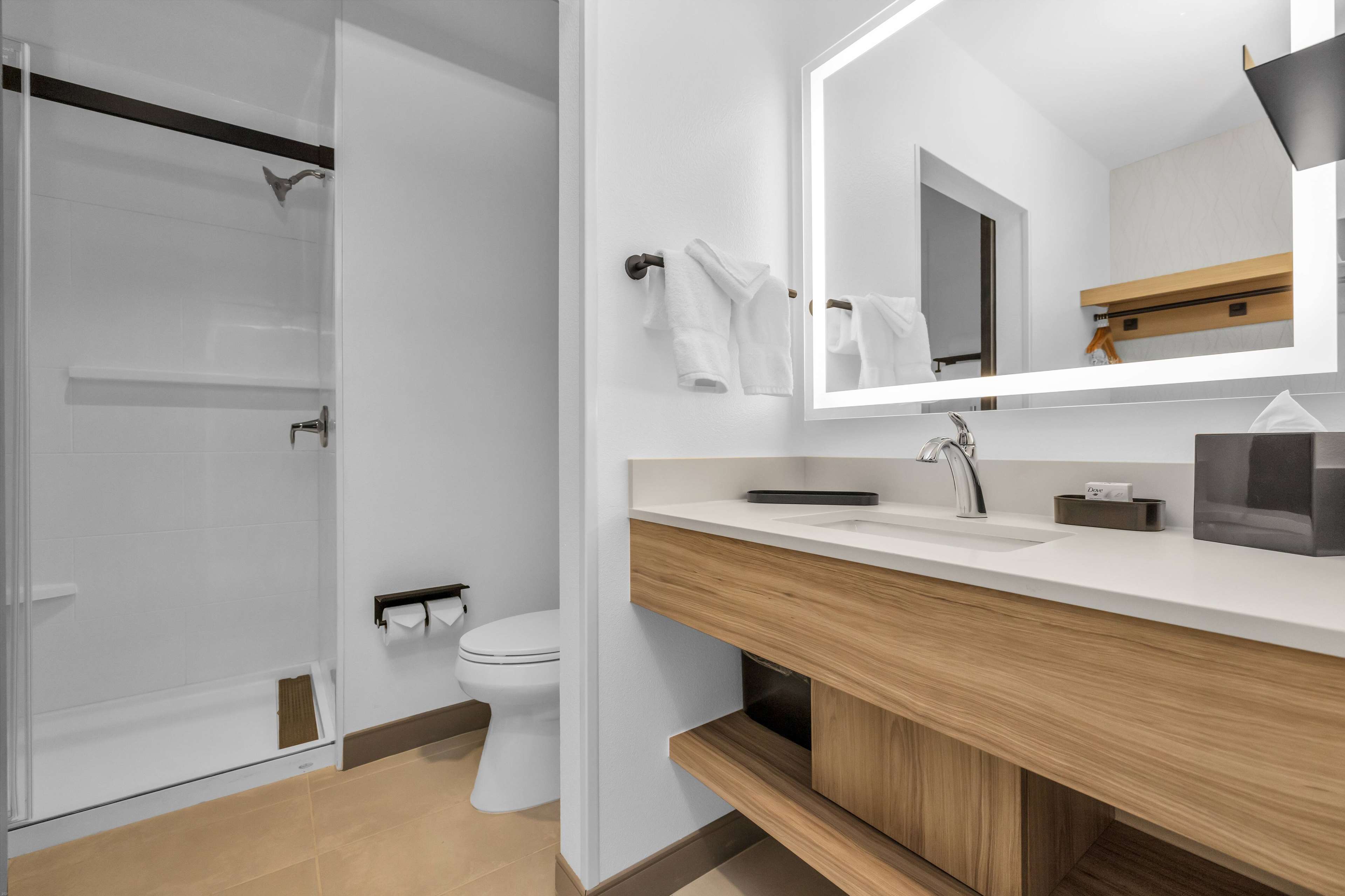 La Quinta Inn & Suites by Wyndham San Jose Airport-Downtown La Quinta Inn & Suites by Wyndham San Jose Airport-Downtown