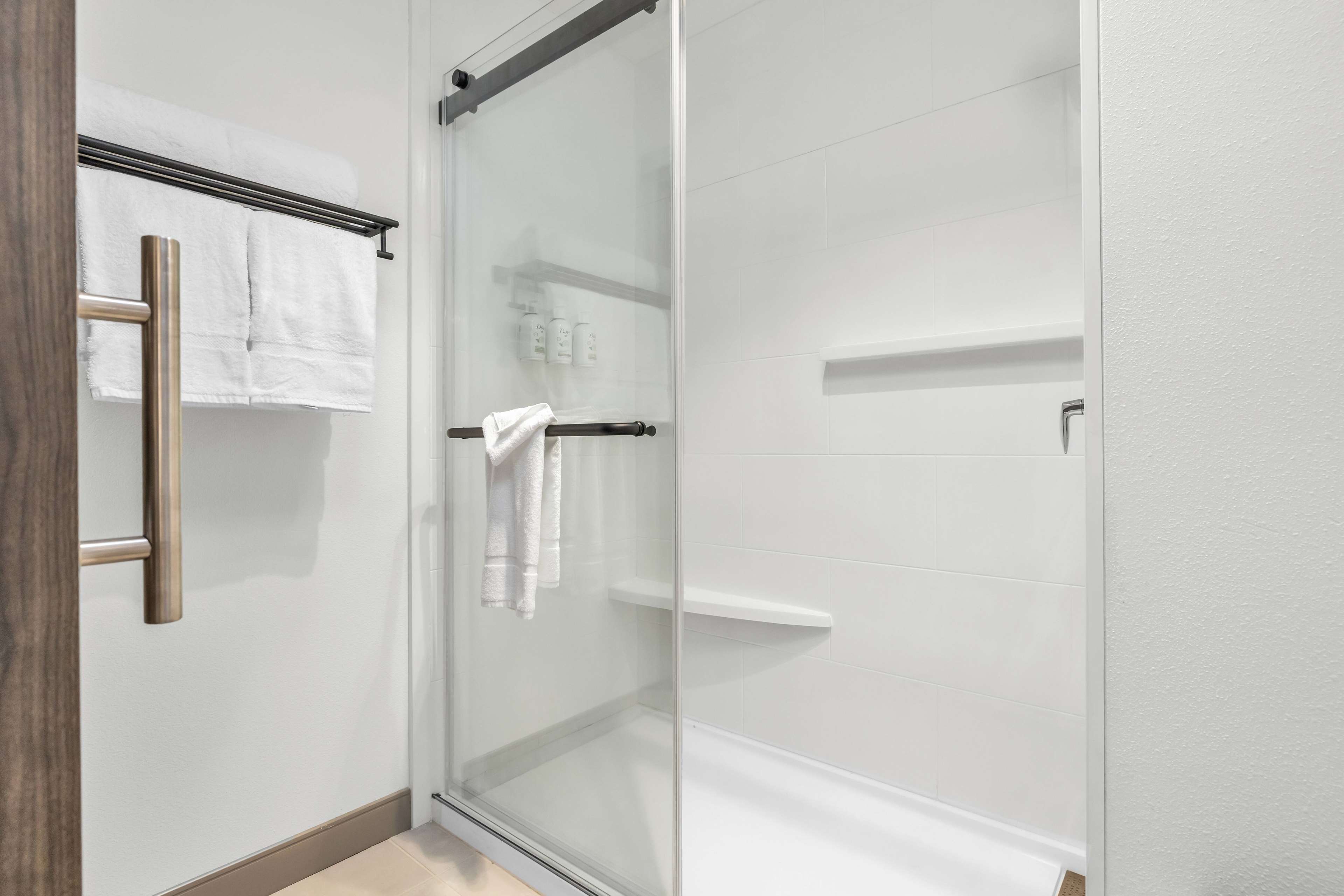 La Quinta Inn & Suites by Wyndham San Jose Airport-Downtown La Quinta Inn & Suites by Wyndham San Jose Airport-Downtown