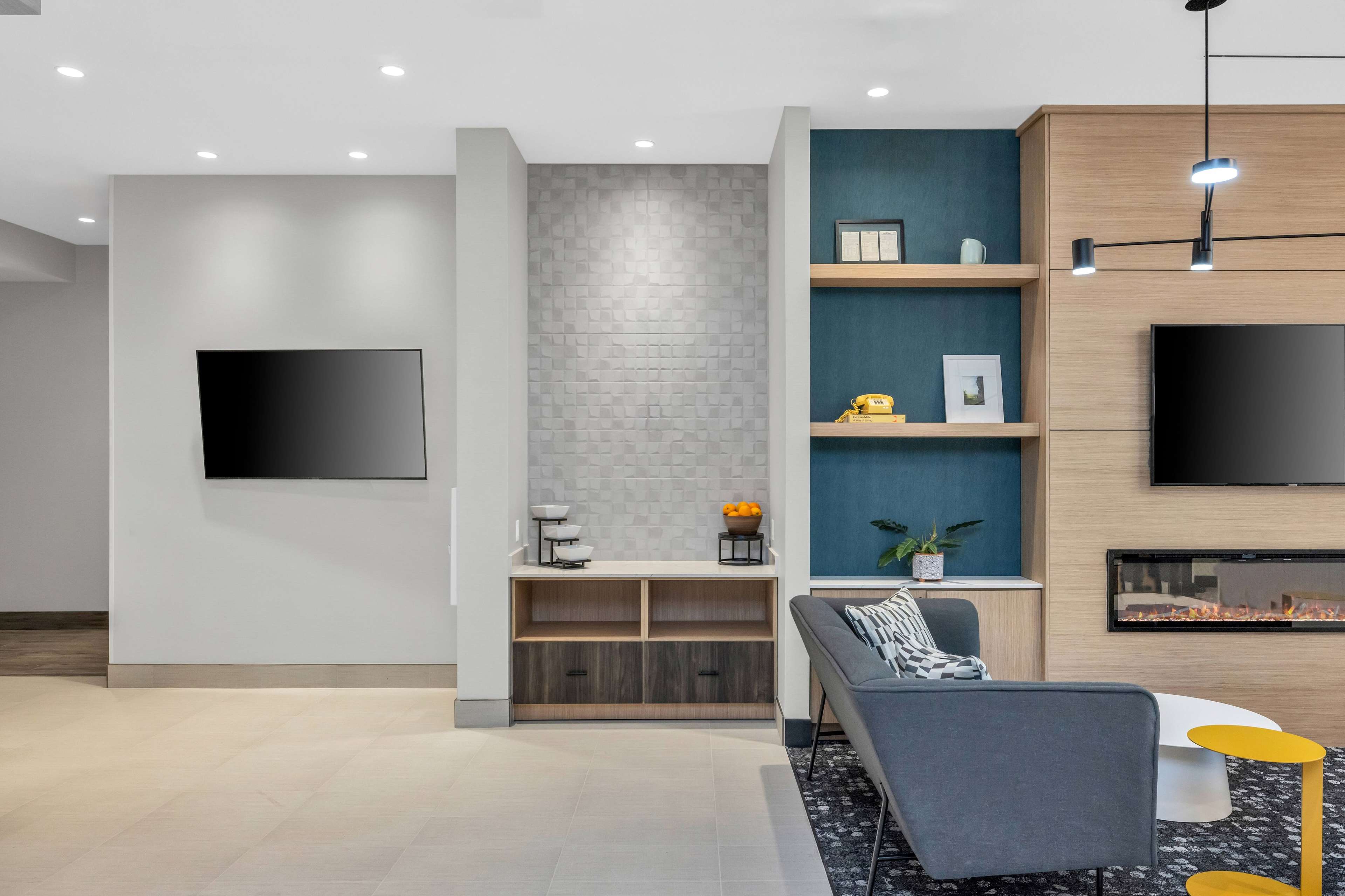 La Quinta Inn & Suites by Wyndham San Jose Airport-Downtown La Quinta Inn & Suites by Wyndham San Jose Airport-Downtown