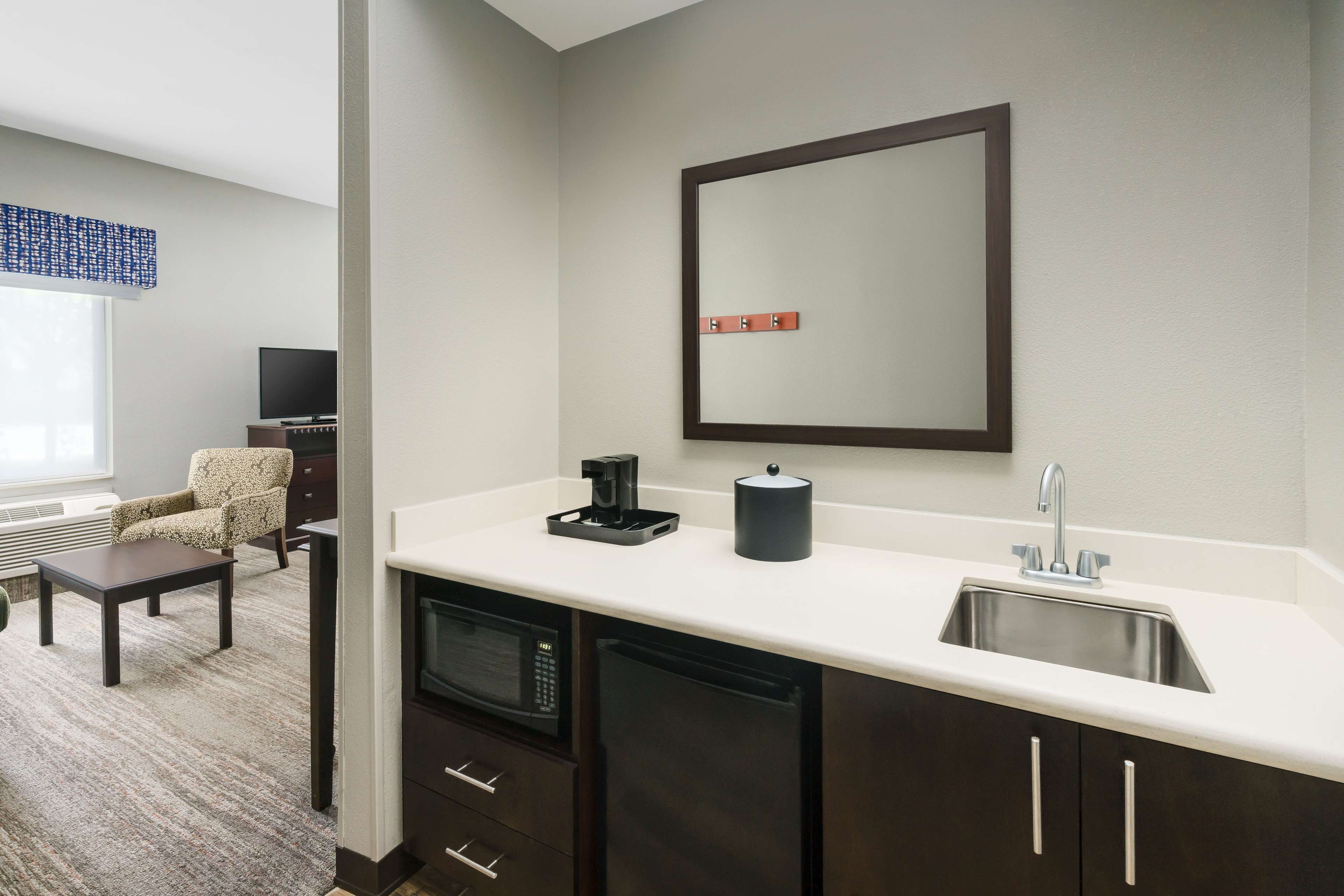 Hampton Inn & Suites West Sacramento Hampton Inn & Suites West Sacramento