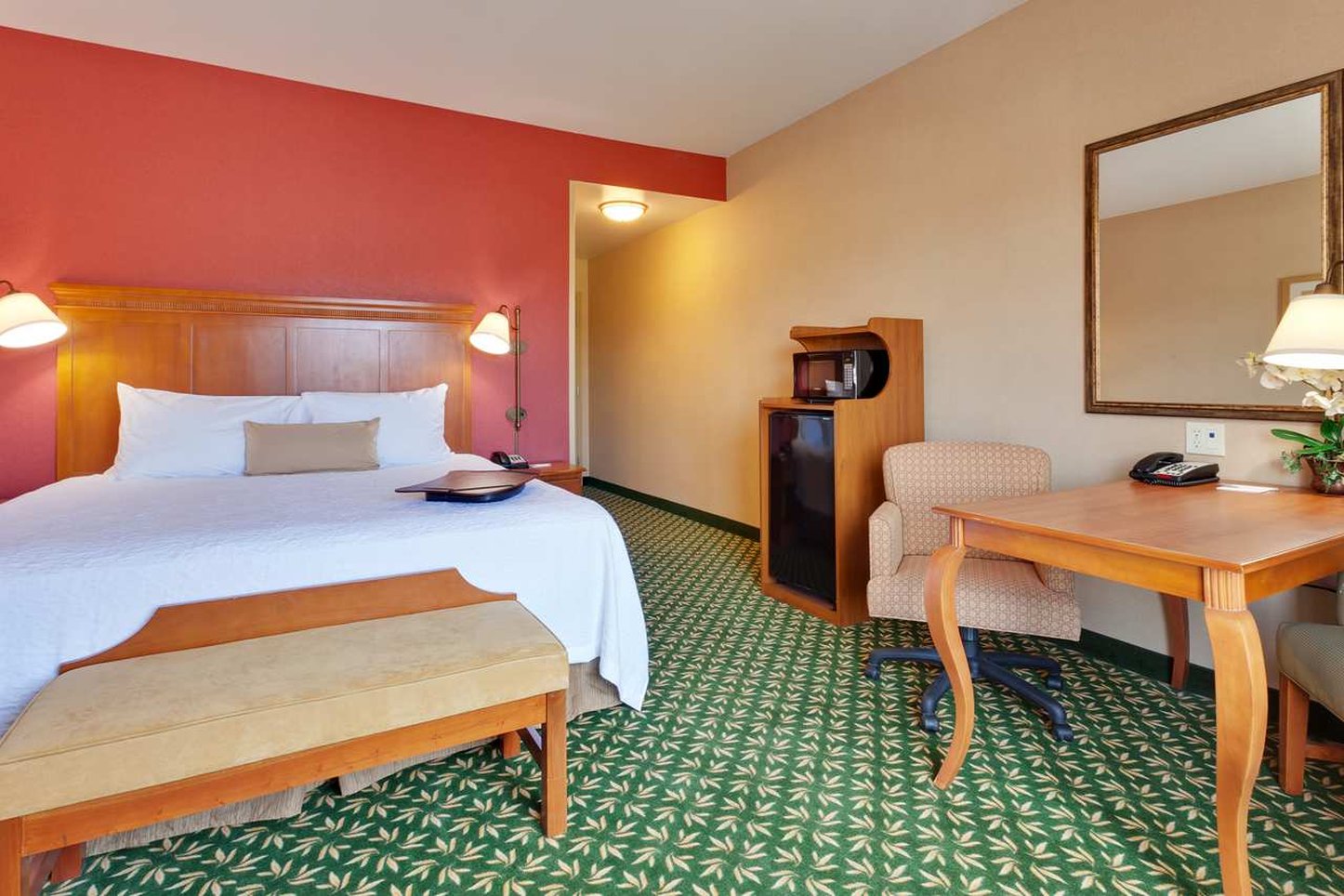 Hampton Inn & Suites Windsor- Sonoma Wine Country Hampton Inn & Suites Windsor- Sonoma Wine Country