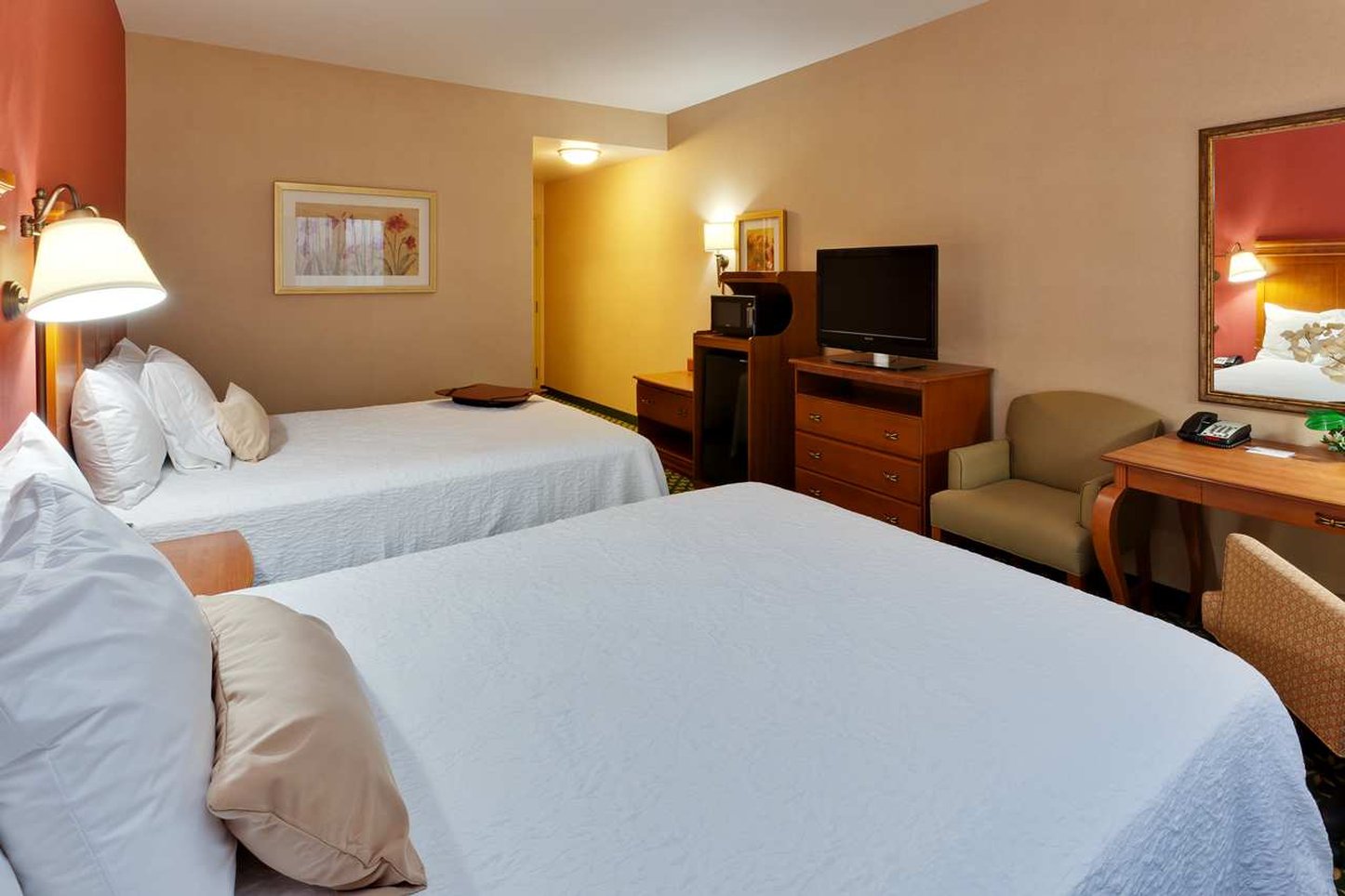 Hampton Inn & Suites Windsor- Sonoma Wine Country Hampton Inn & Suites Windsor- Sonoma Wine Country