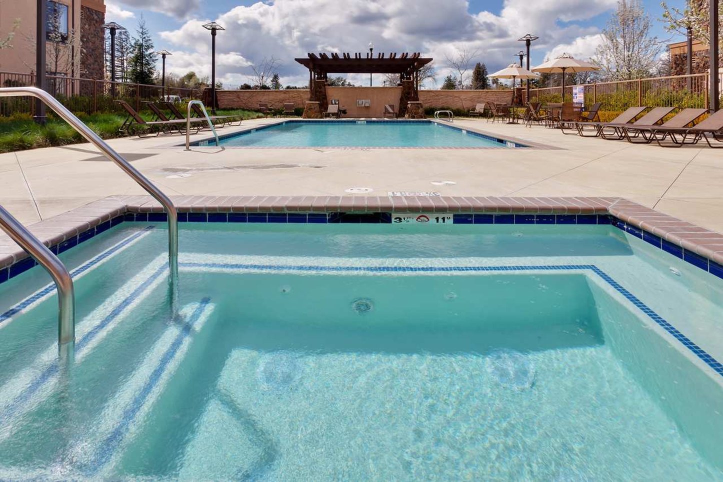 Hampton Inn & Suites Windsor- Sonoma Wine Country Hampton Inn & Suites Windsor- Sonoma Wine Country