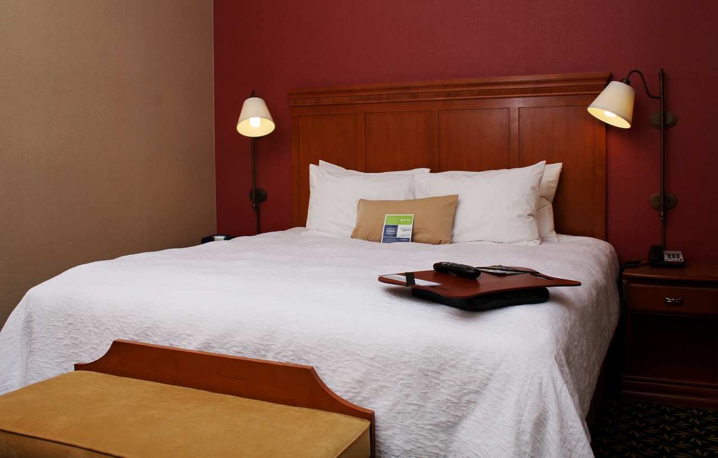Hampton Inn & Suites Windsor- Sonoma Wine Country Hampton Inn & Suites Windsor- Sonoma Wine Country