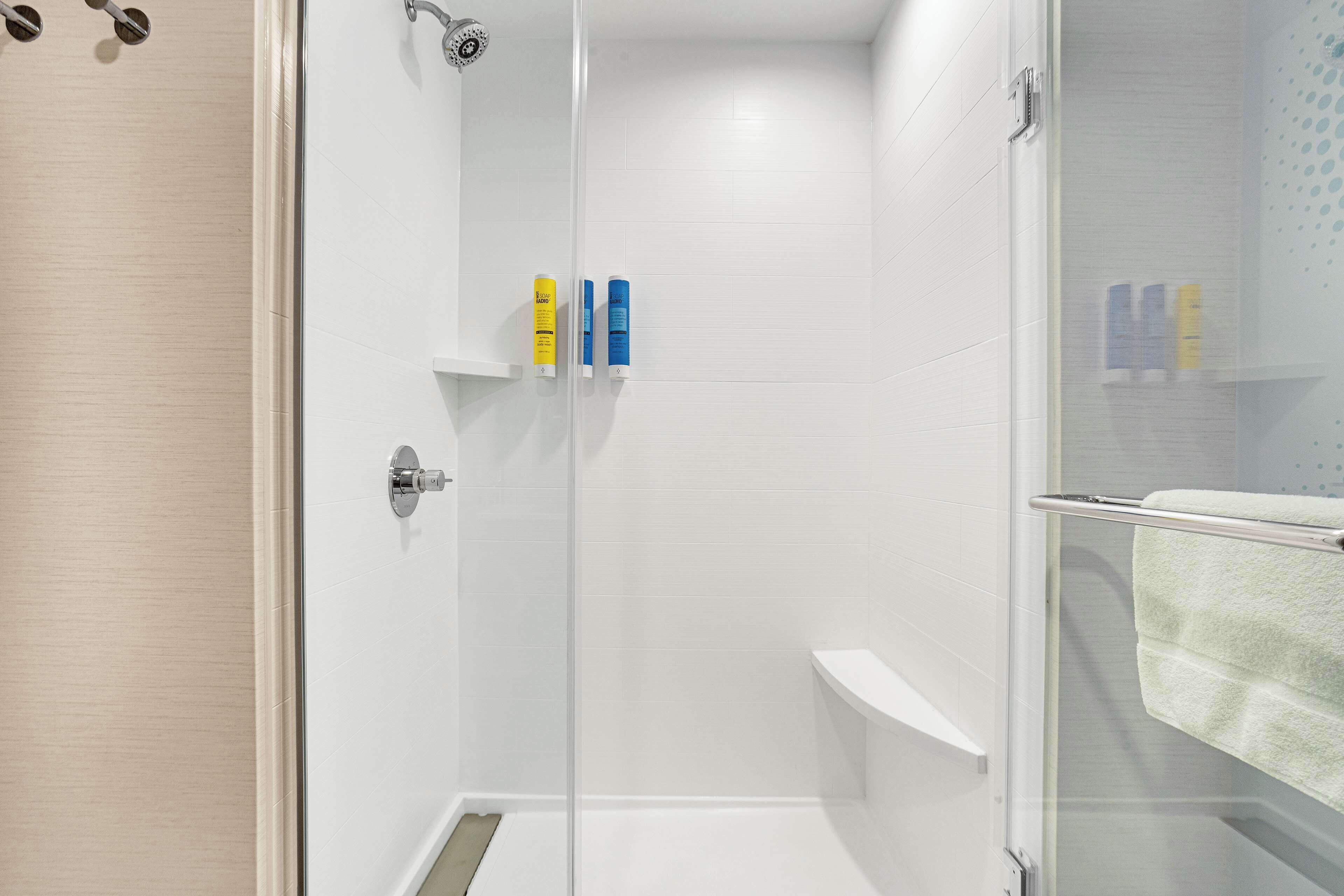 Tru by Hilton Colorado Springs Airport Tru by Hilton Colorado Springs Airport