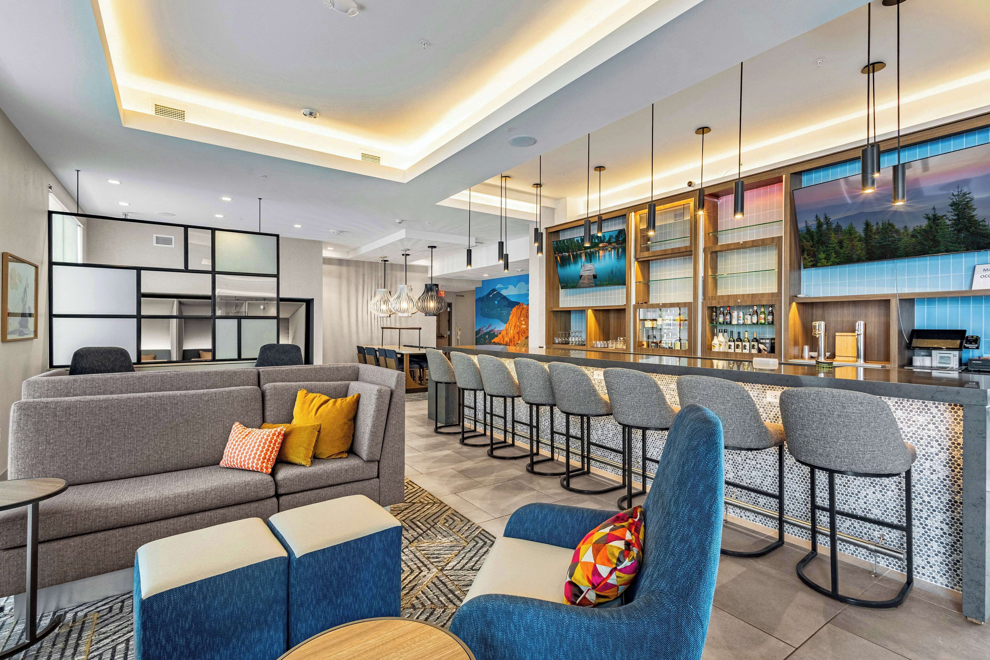 Tru by Hilton Colorado Springs Airport Tru by Hilton Colorado Springs Airport