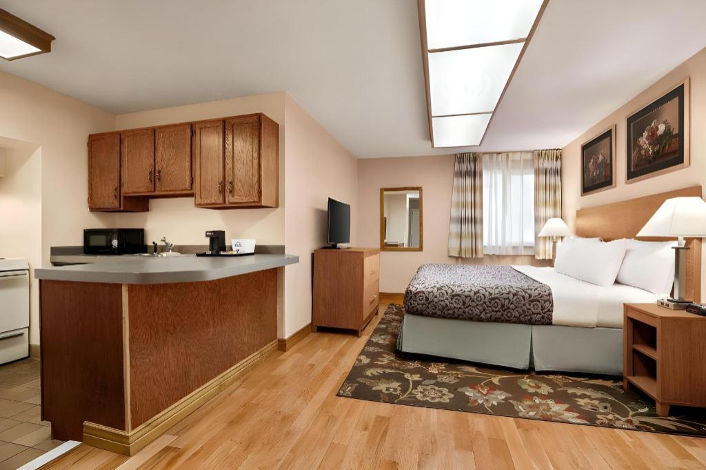 Aiden by Best Western @ Denver West/Golden Aiden by Best Western @ Denver West/Golden