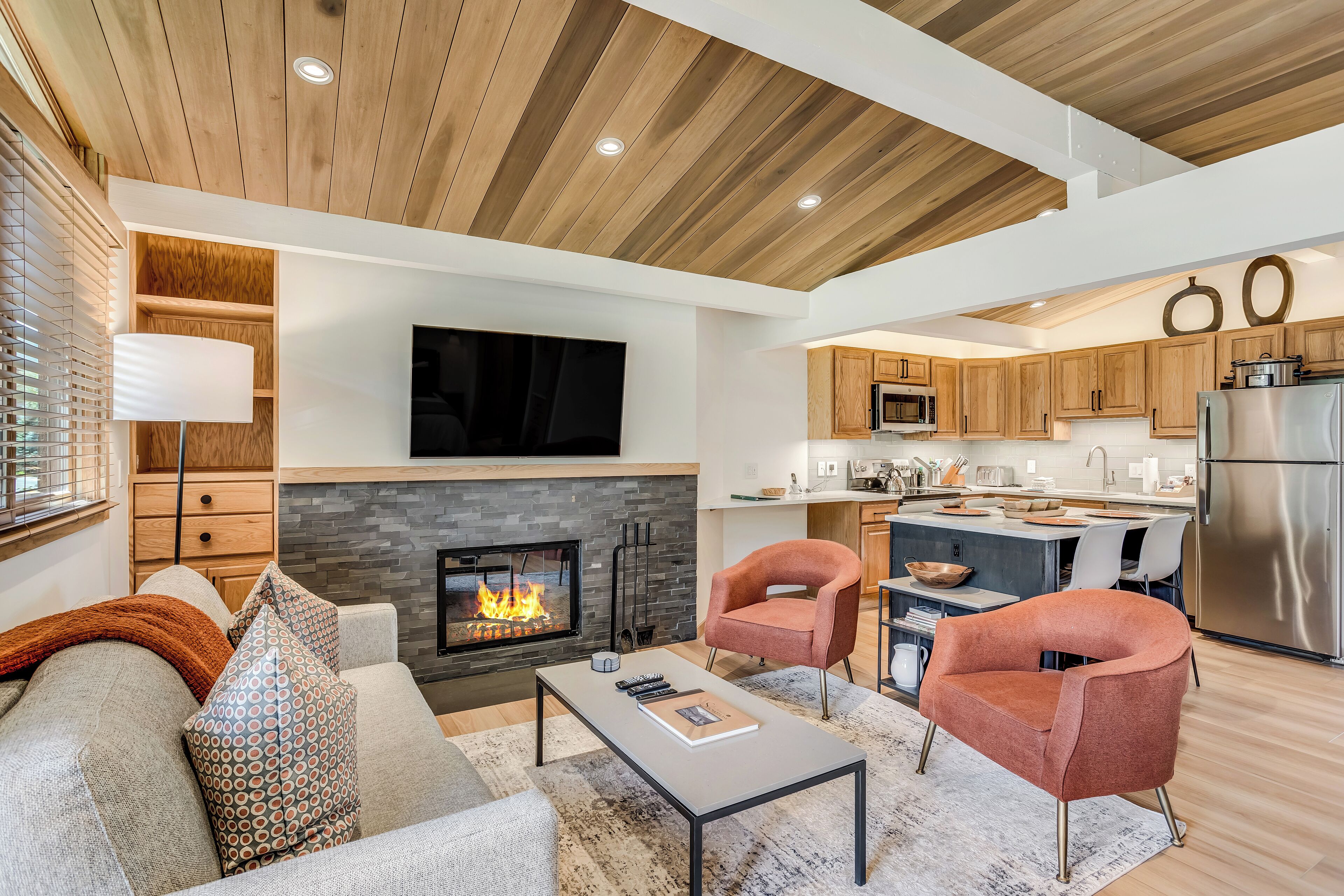 Laurelwood Condominiums Laurelwood Condominiums