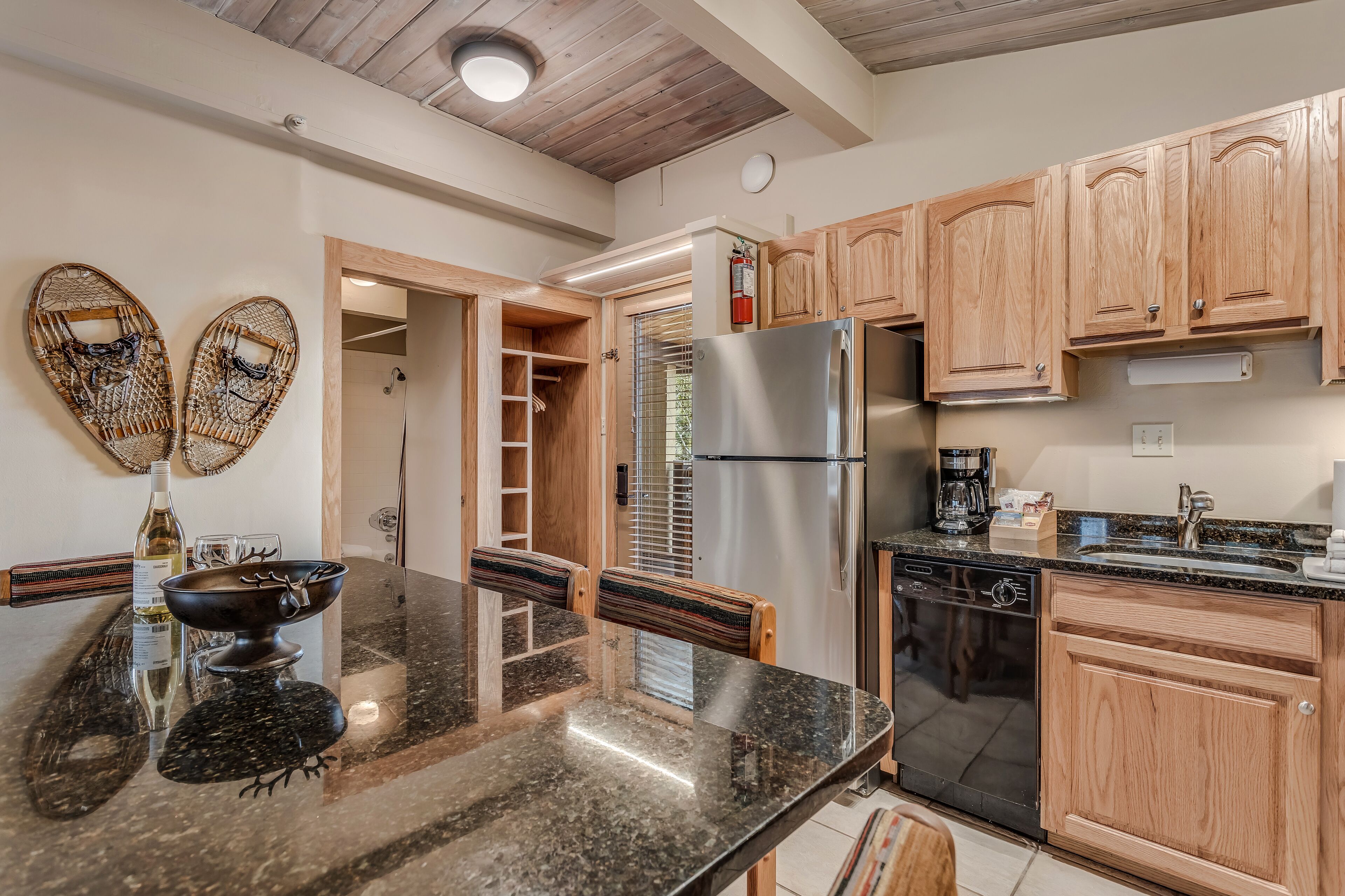 Laurelwood Condominiums Laurelwood Condominiums