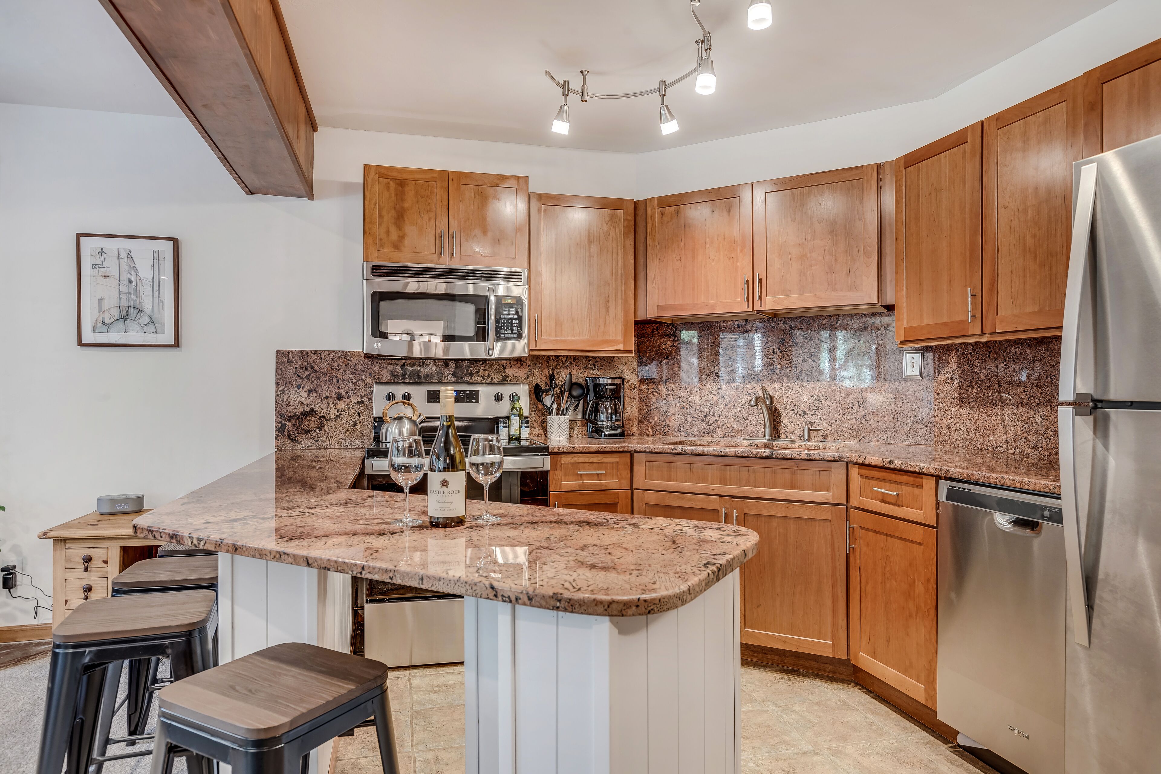 Laurelwood Condominiums Laurelwood Condominiums