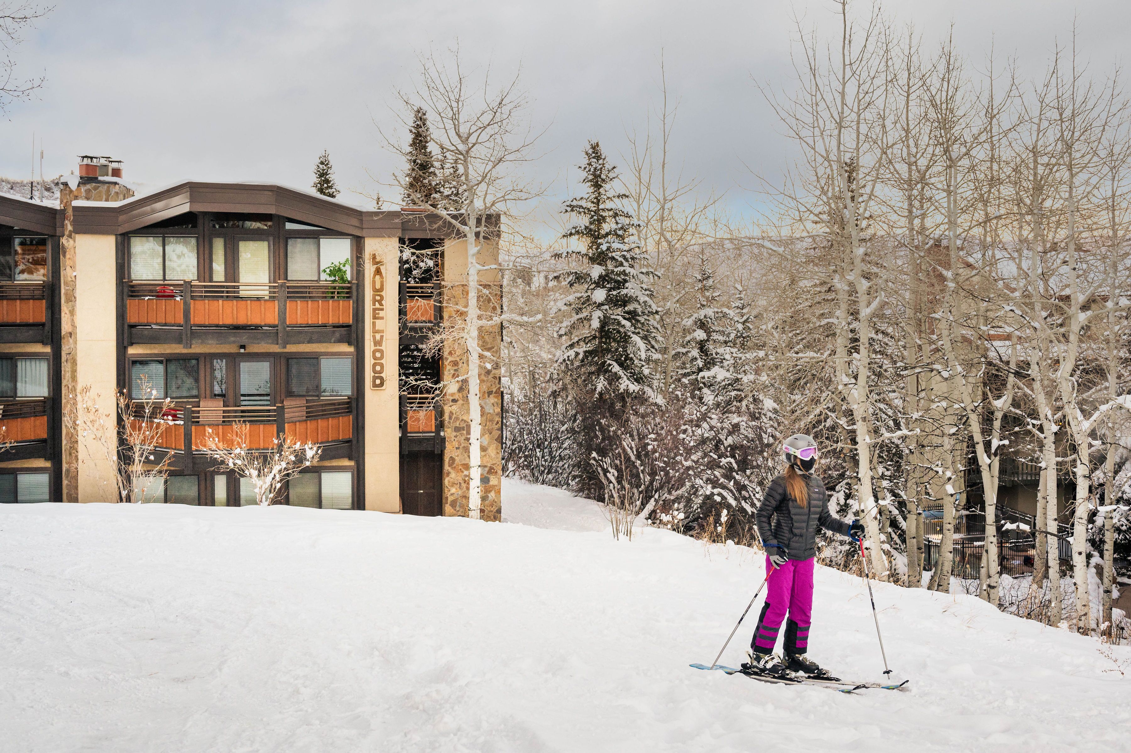Laurelwood Condominiums Laurelwood Condominiums