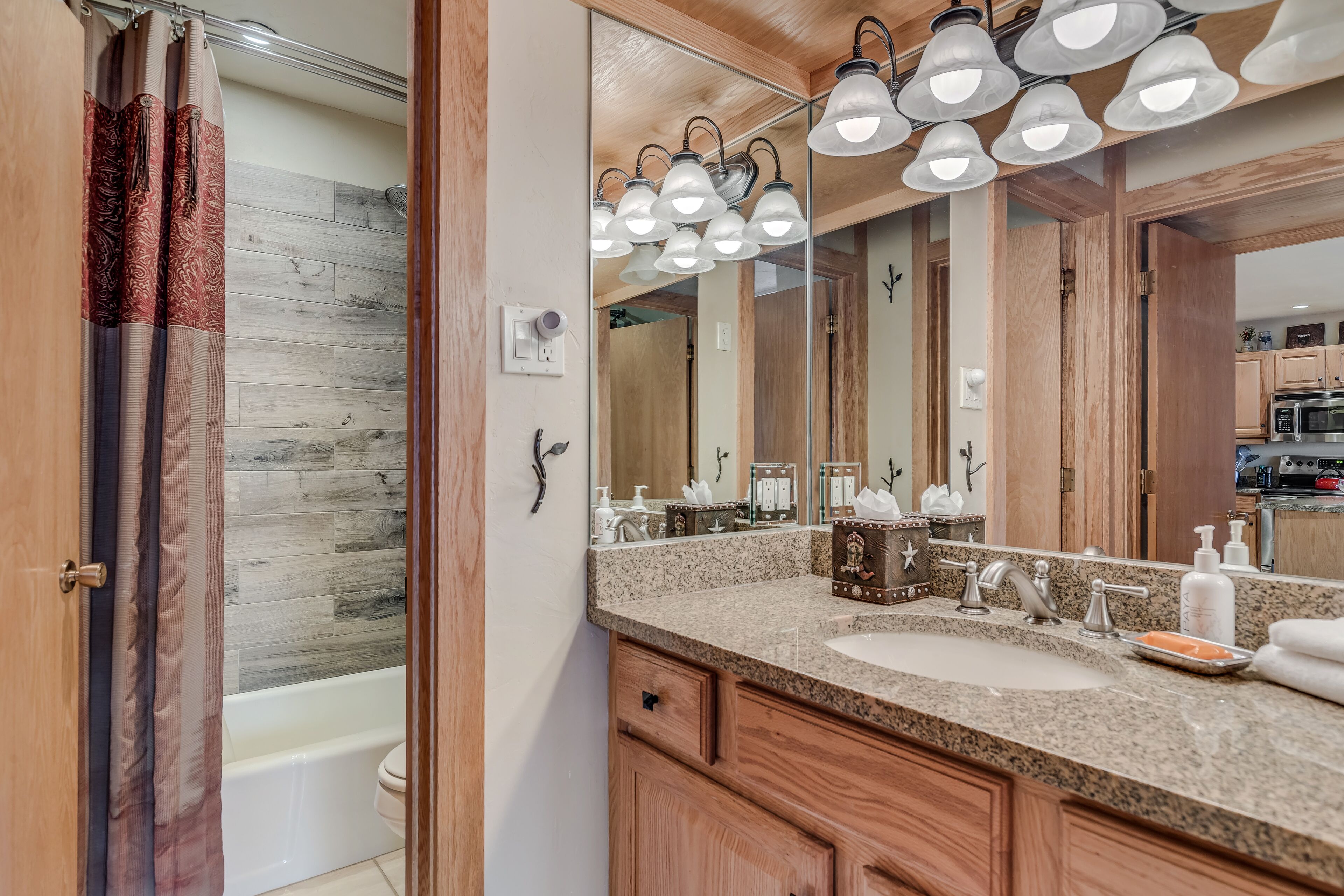 Laurelwood Condominiums Laurelwood Condominiums