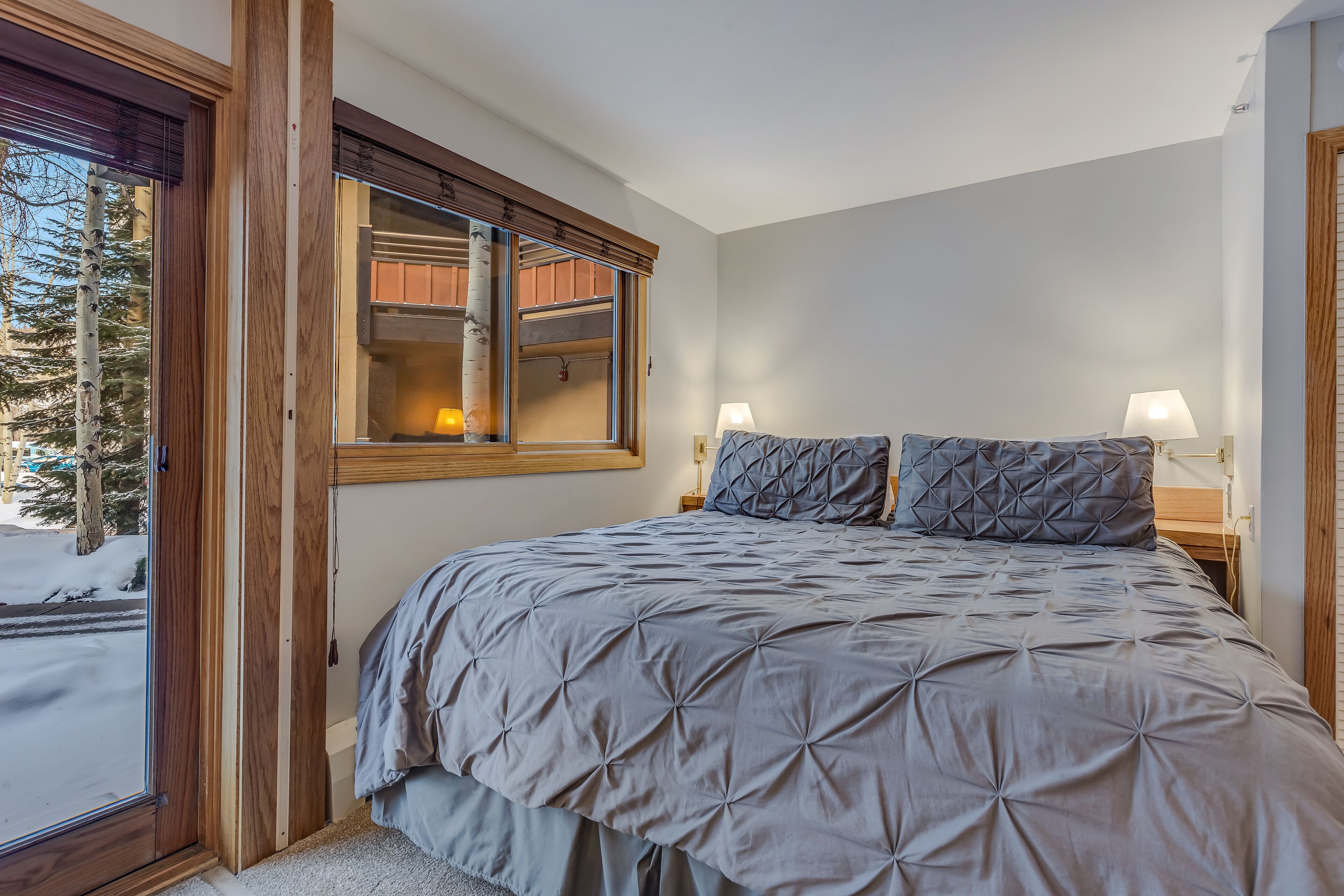 Laurelwood Condominiums Laurelwood Condominiums