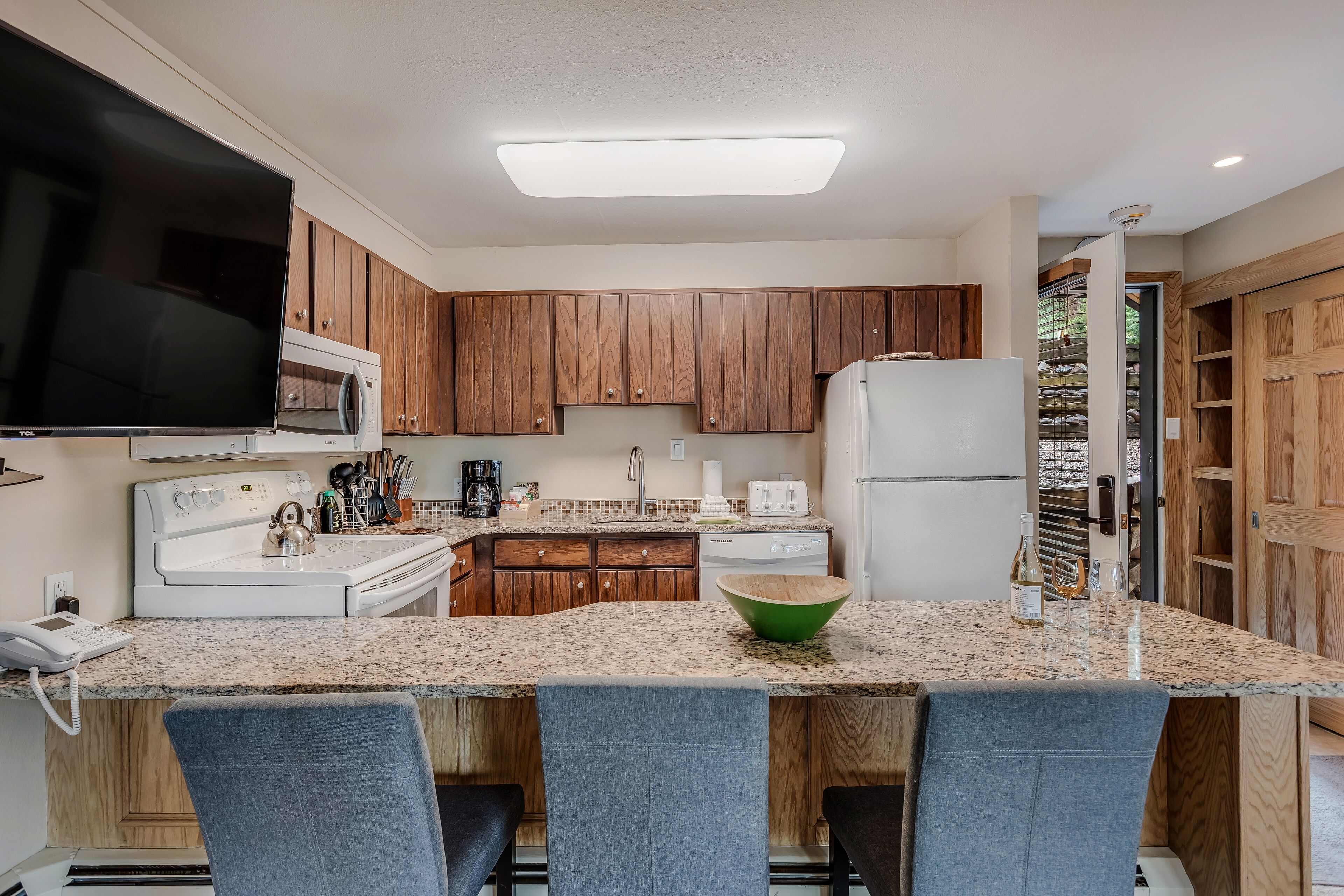 Laurelwood Condominiums Laurelwood Condominiums