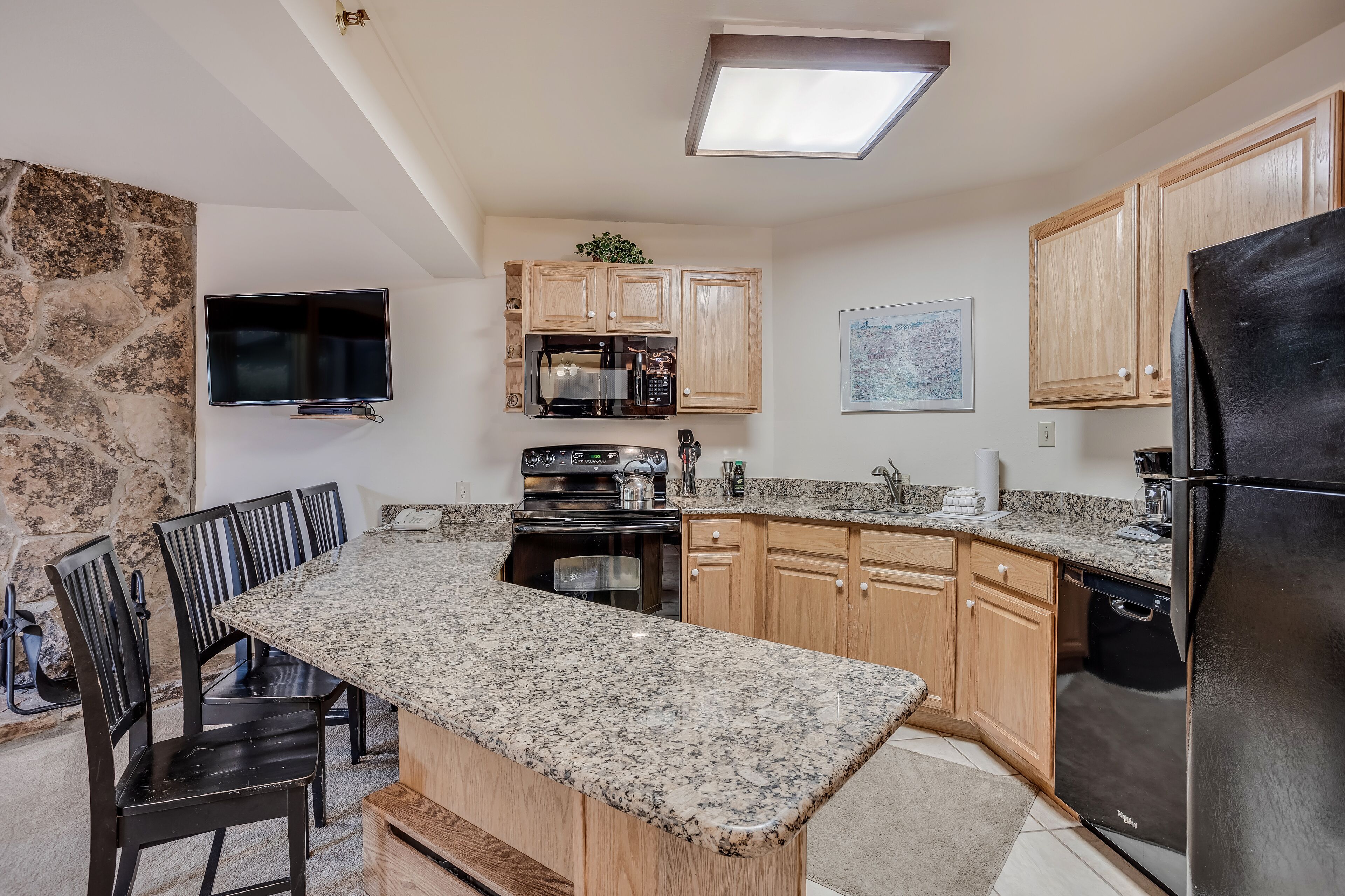 Laurelwood Condominiums Laurelwood Condominiums