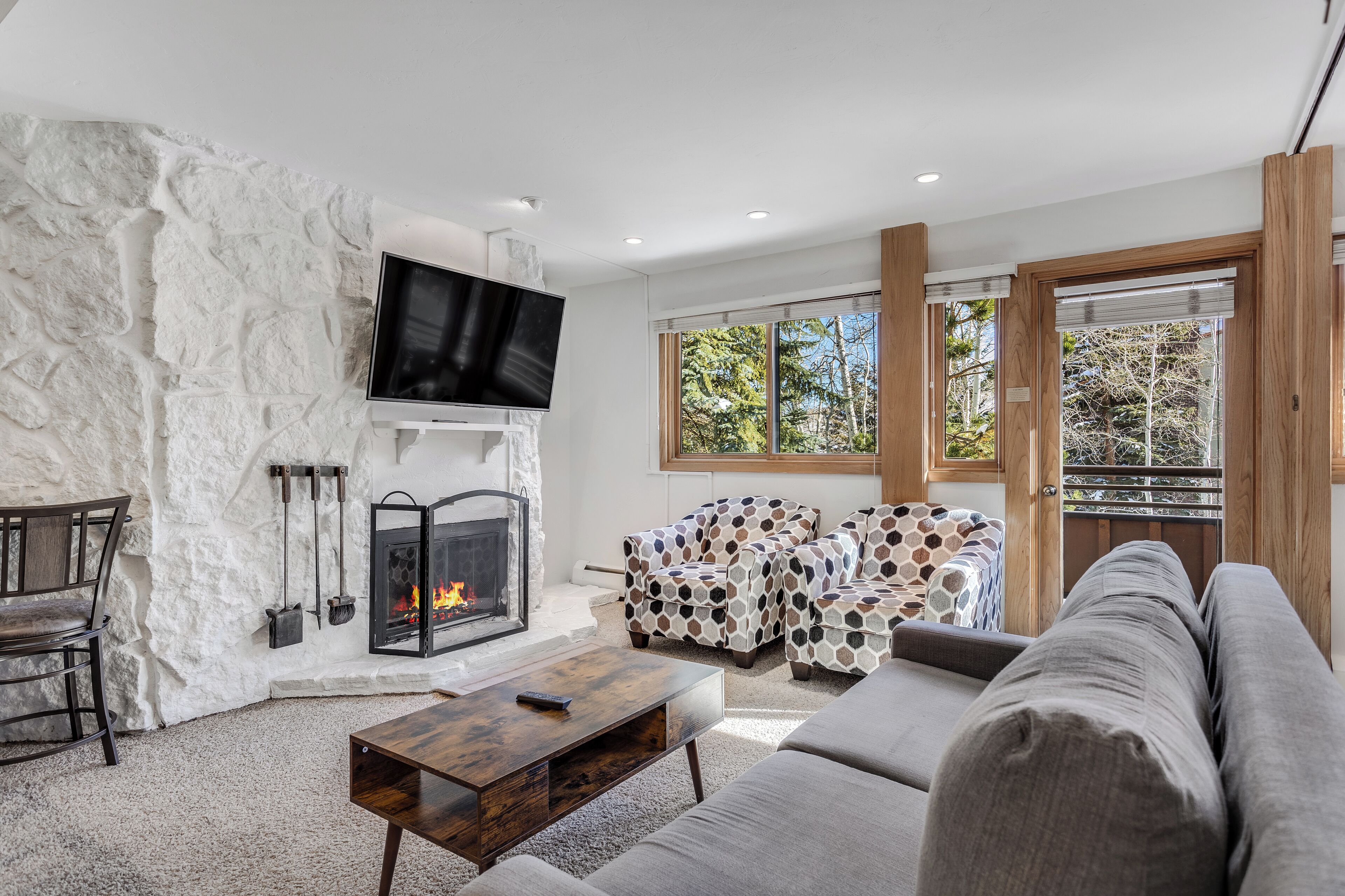 Laurelwood Condominiums Laurelwood Condominiums