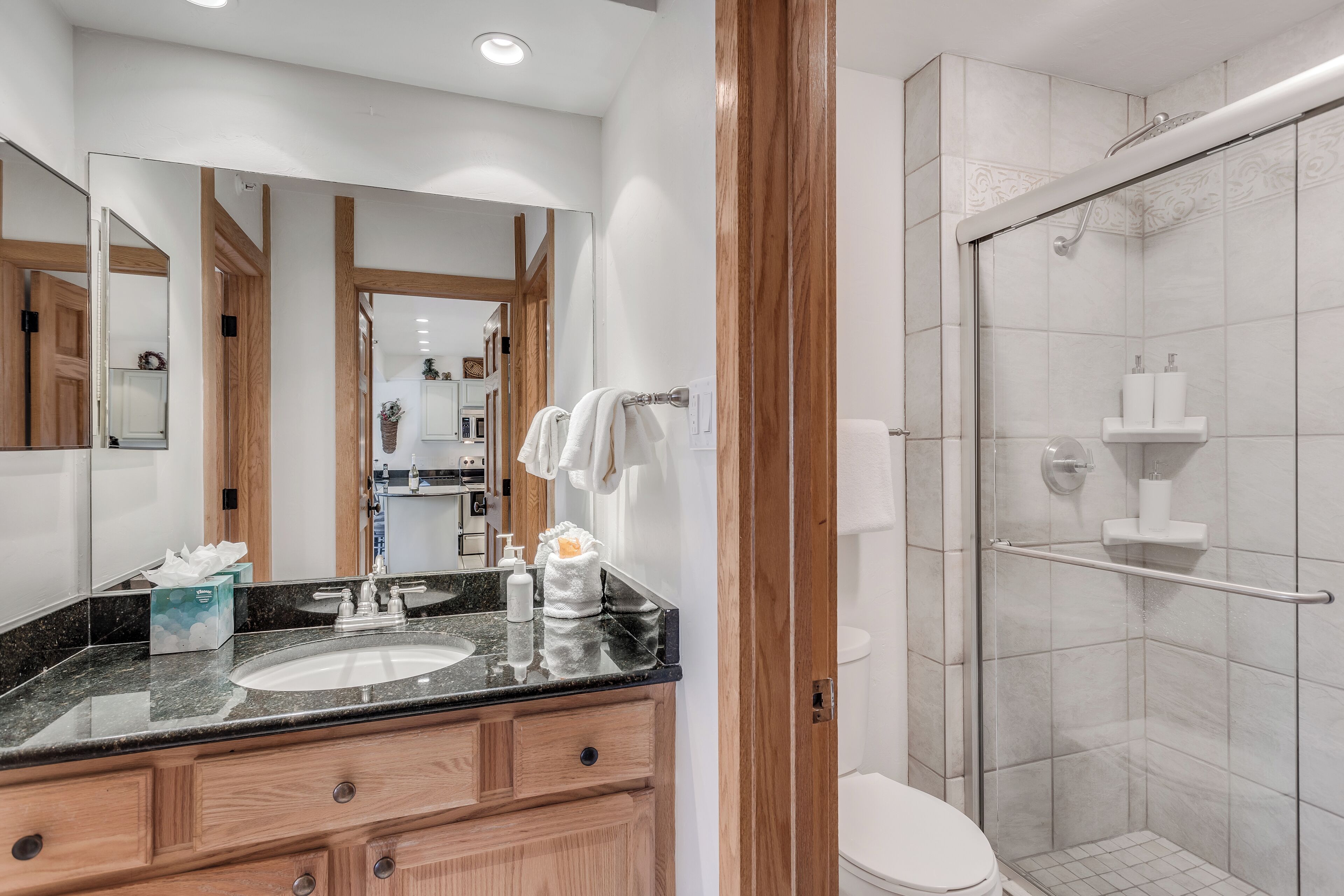 Laurelwood Condominiums Laurelwood Condominiums