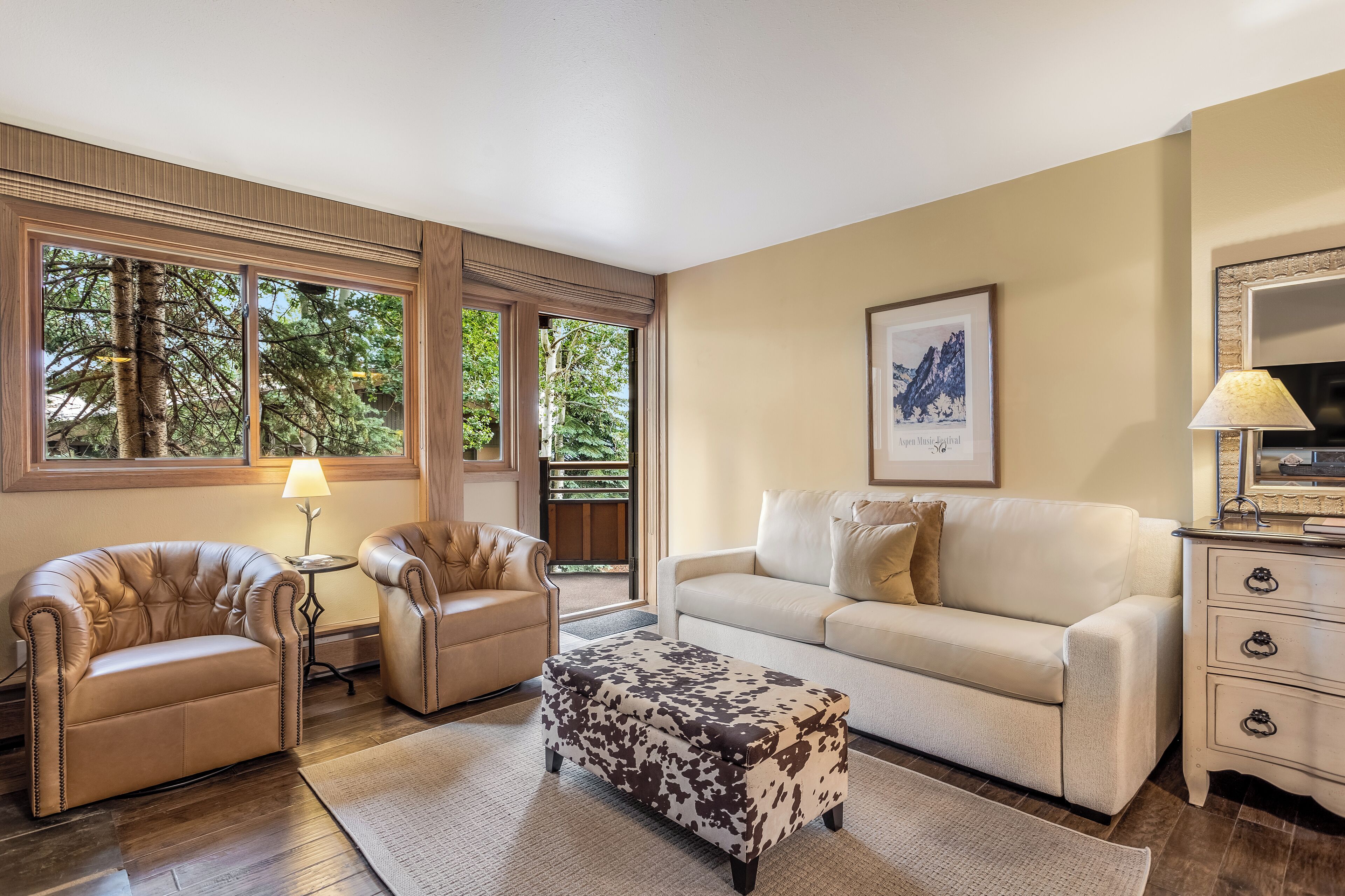 Laurelwood Condominiums Laurelwood Condominiums