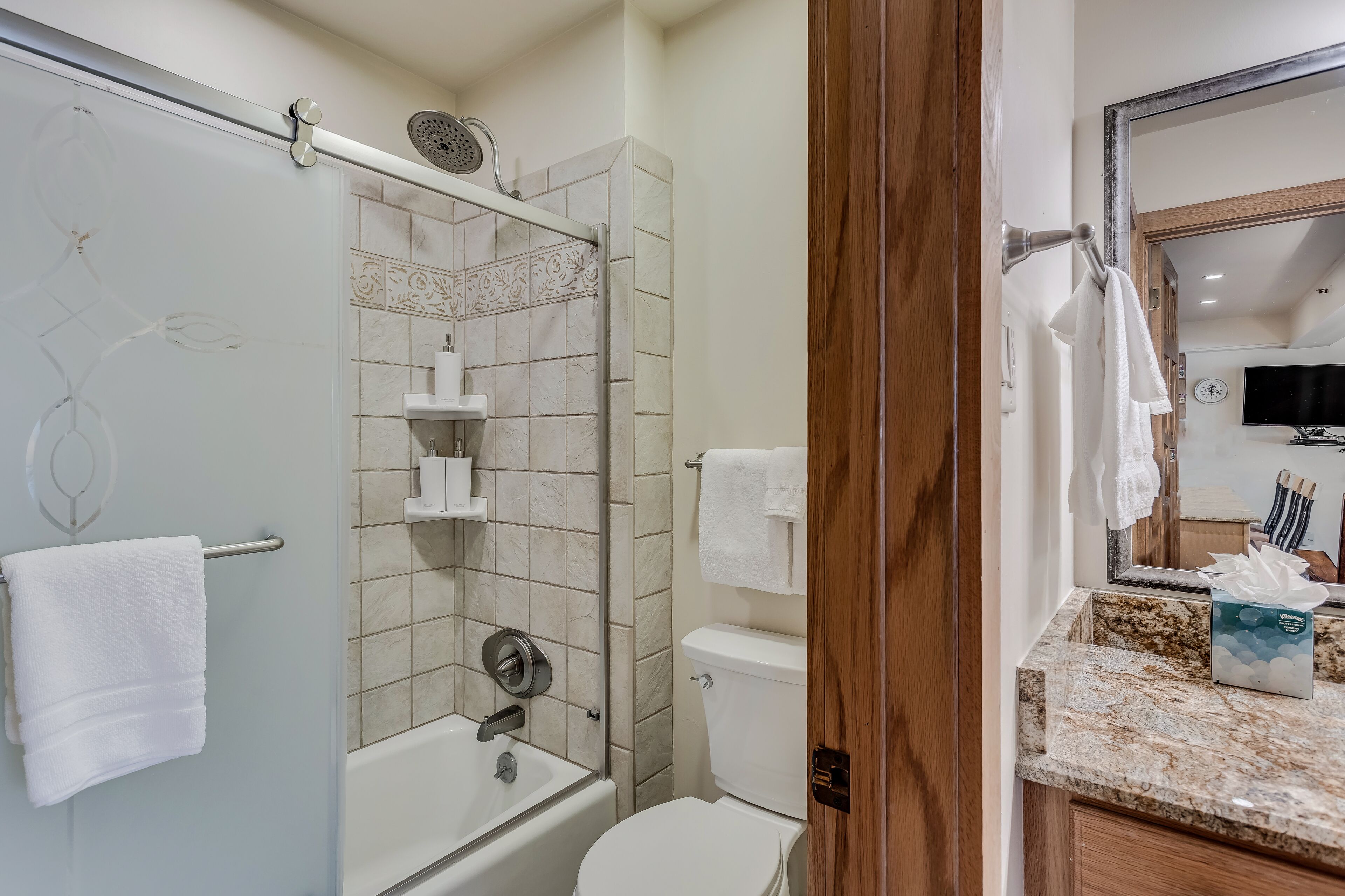 Laurelwood Condominiums Laurelwood Condominiums