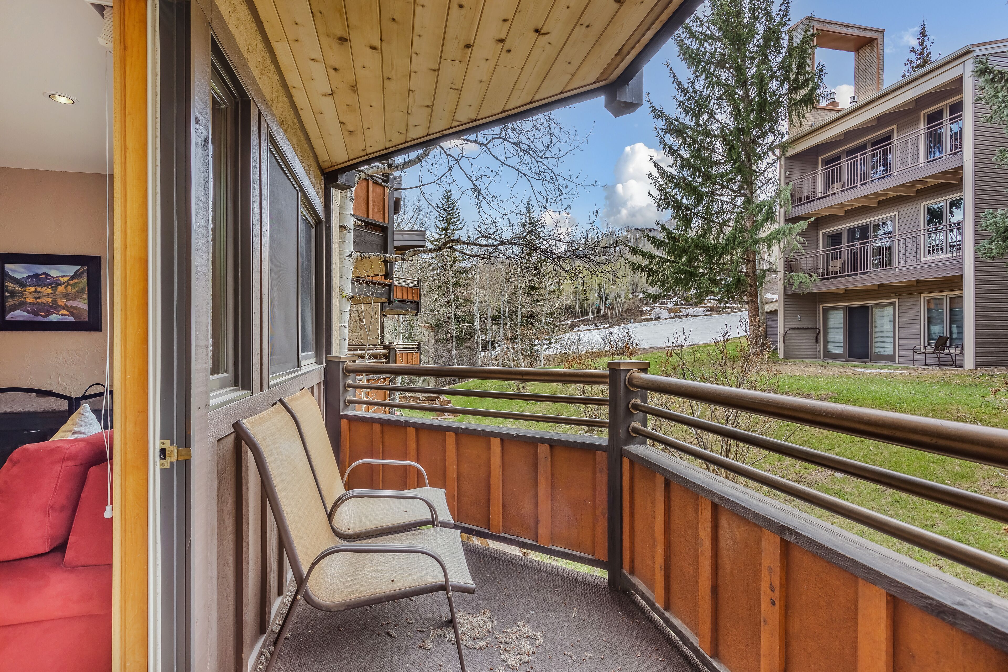 Laurelwood Condominiums Laurelwood Condominiums