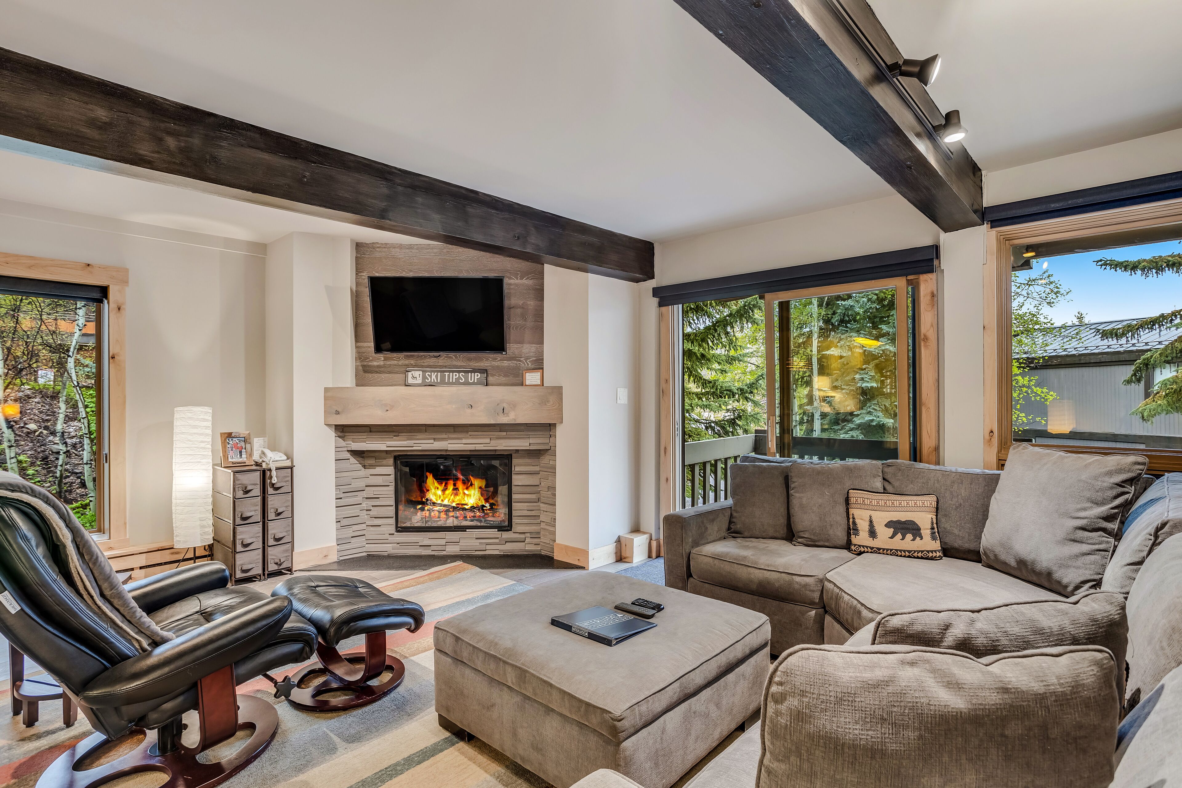 Laurelwood Condominiums Laurelwood Condominiums