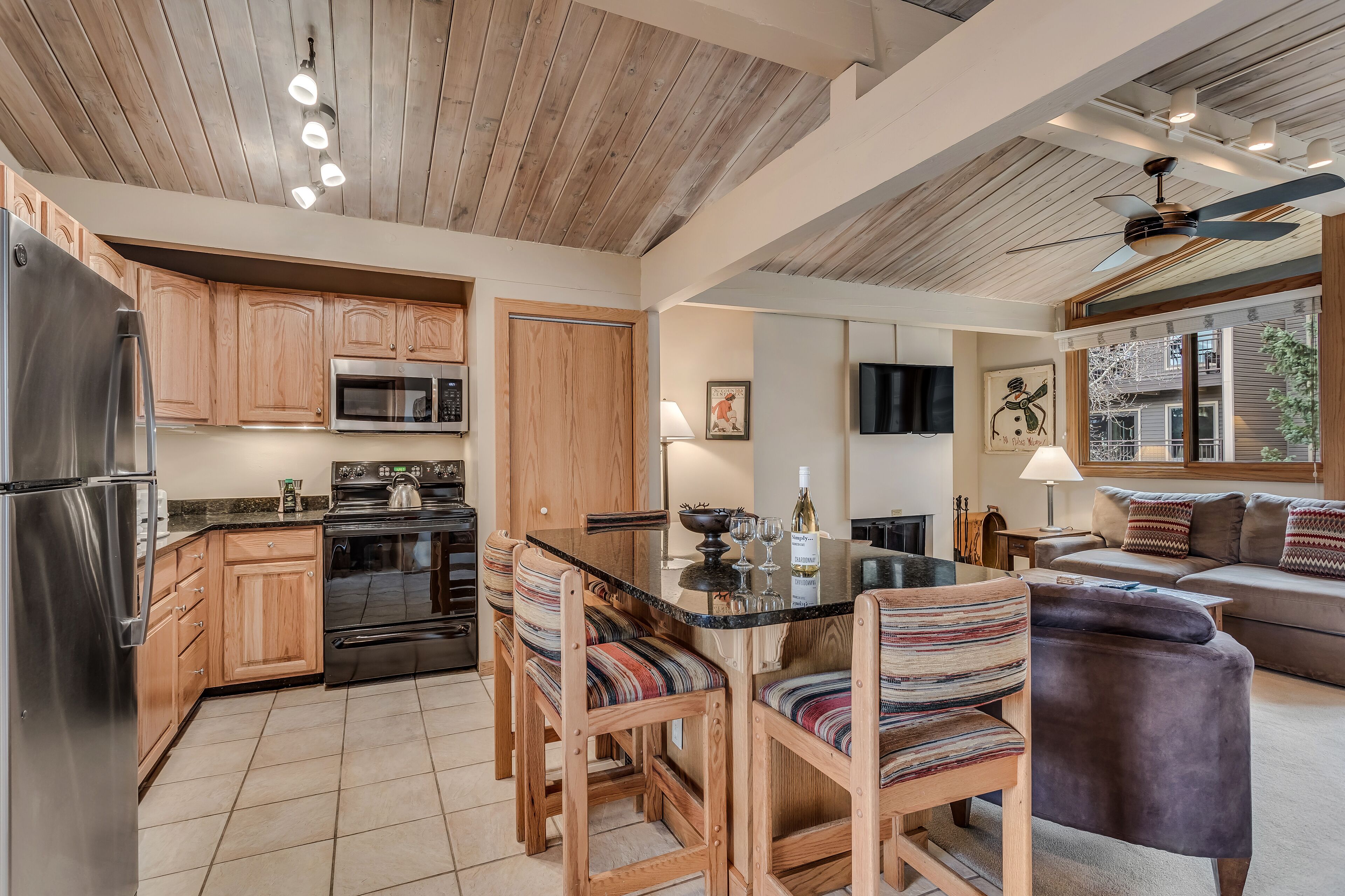Laurelwood Condominiums Laurelwood Condominiums