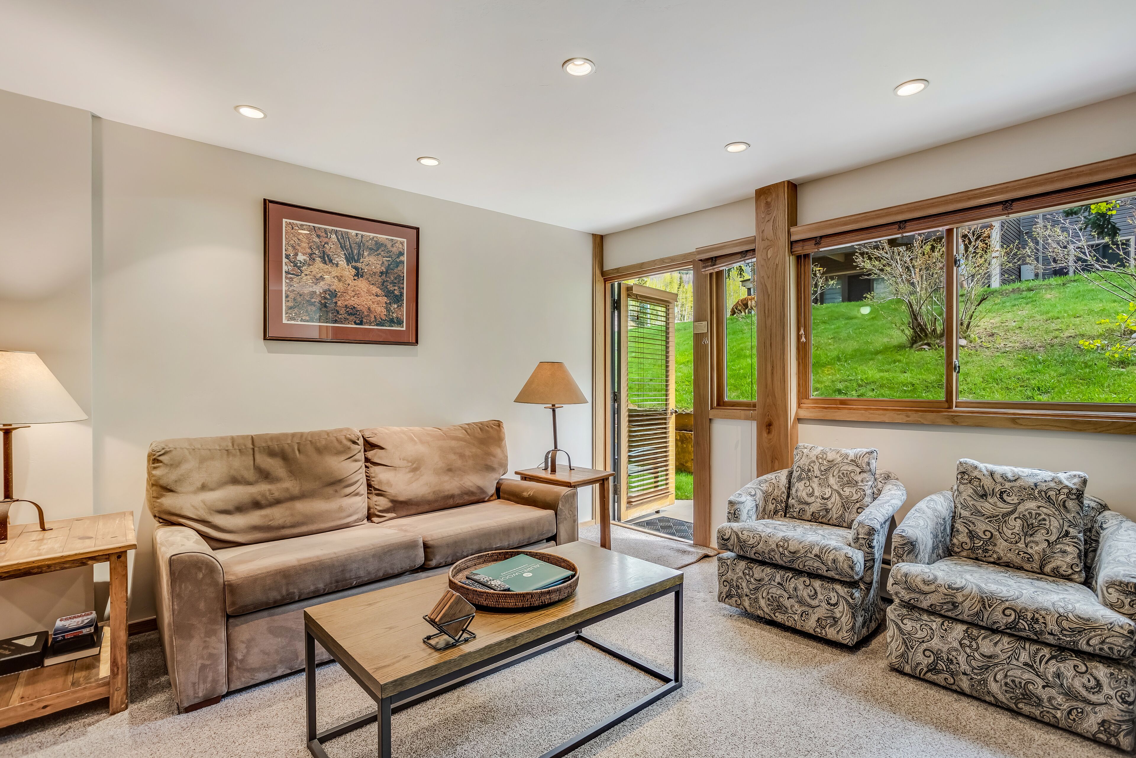 Laurelwood Condominiums Laurelwood Condominiums