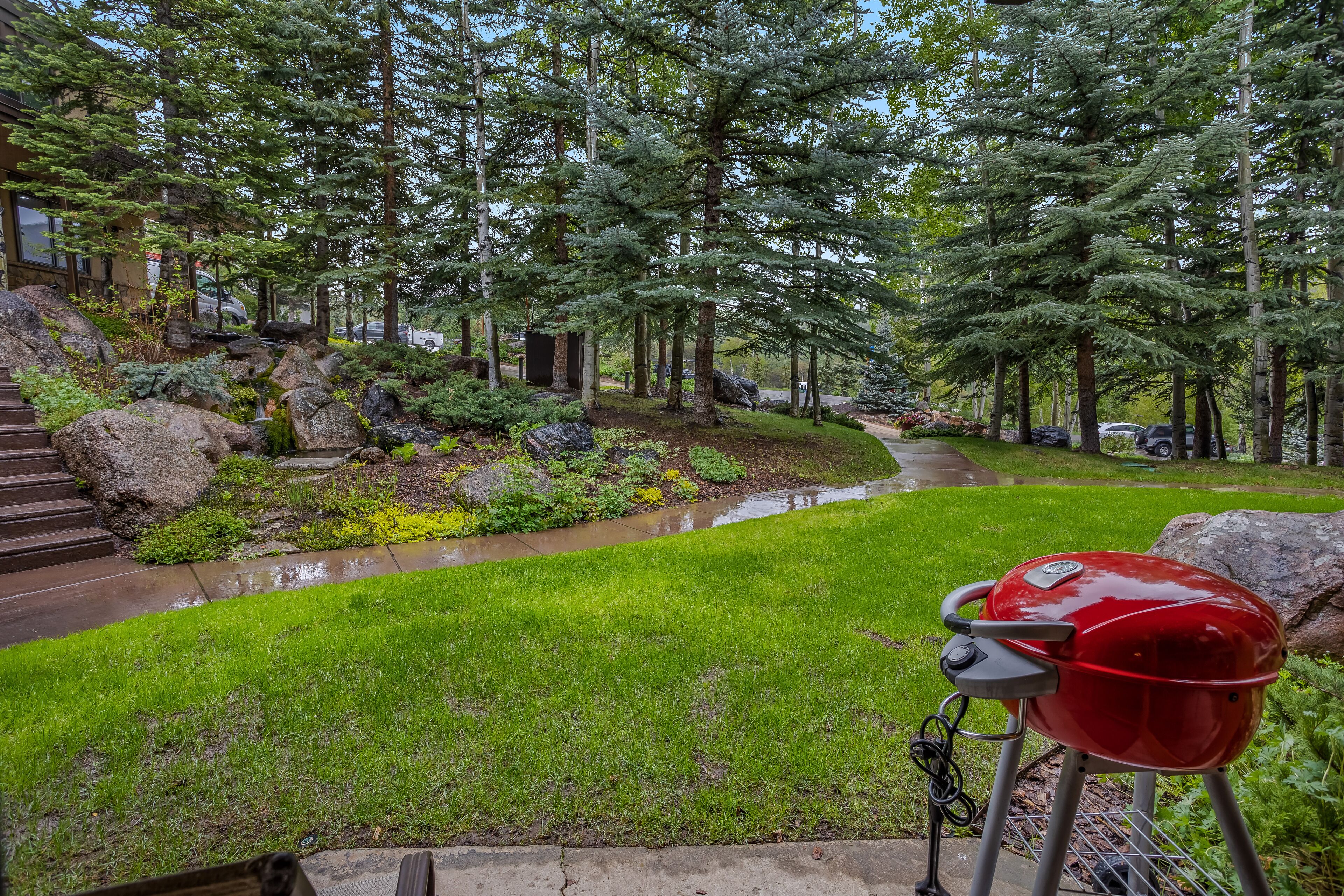 Laurelwood Condominiums Laurelwood Condominiums
