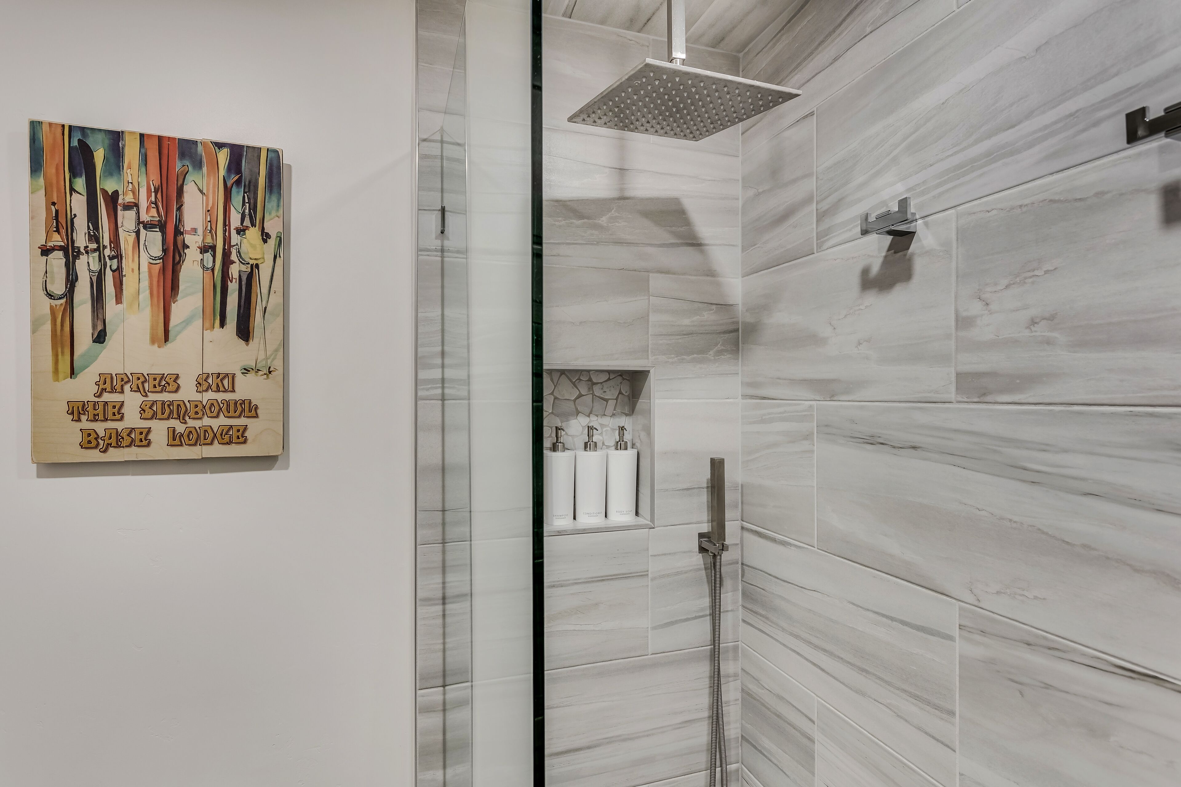 Laurelwood Condominiums Laurelwood Condominiums