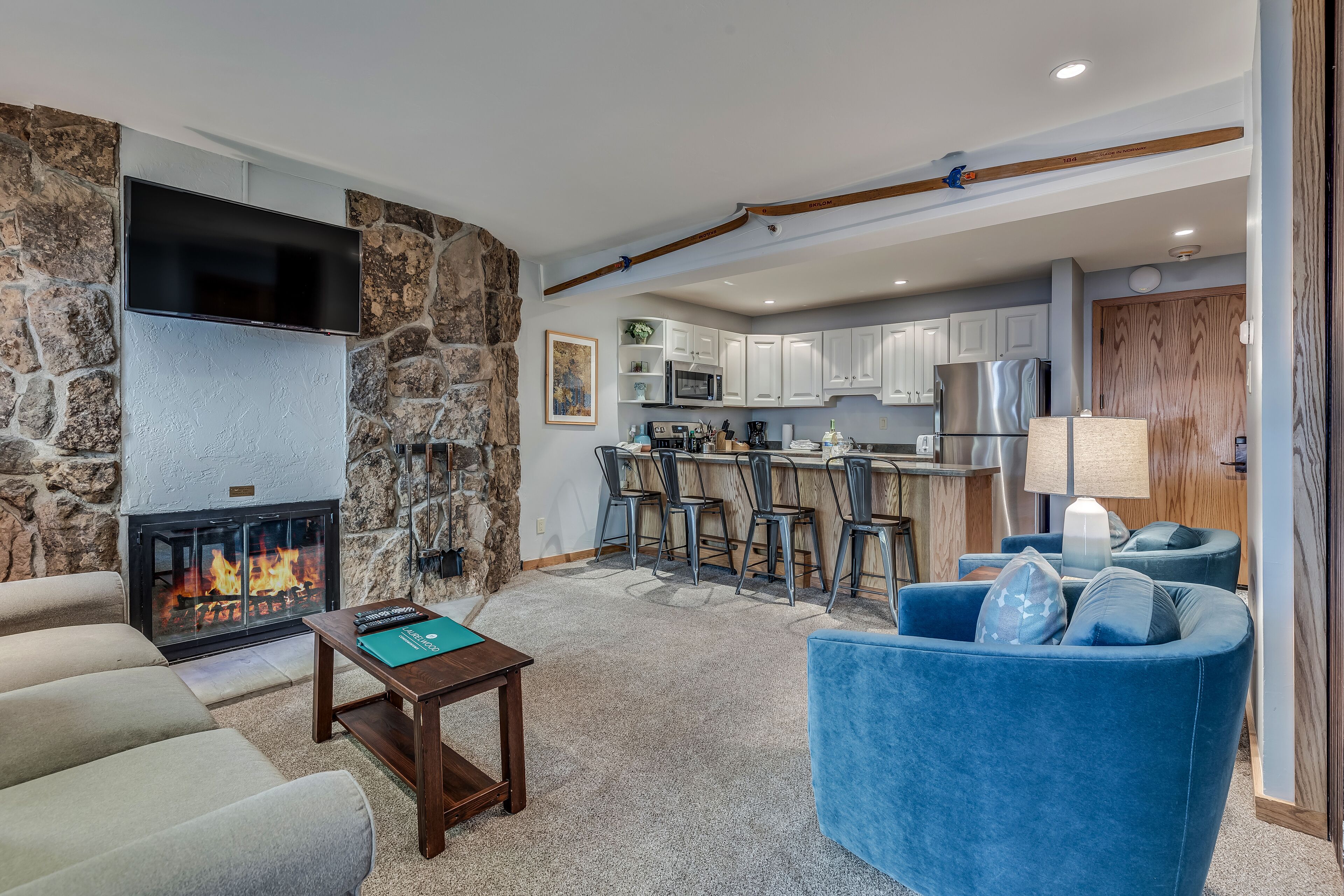 Laurelwood Condominiums Laurelwood Condominiums