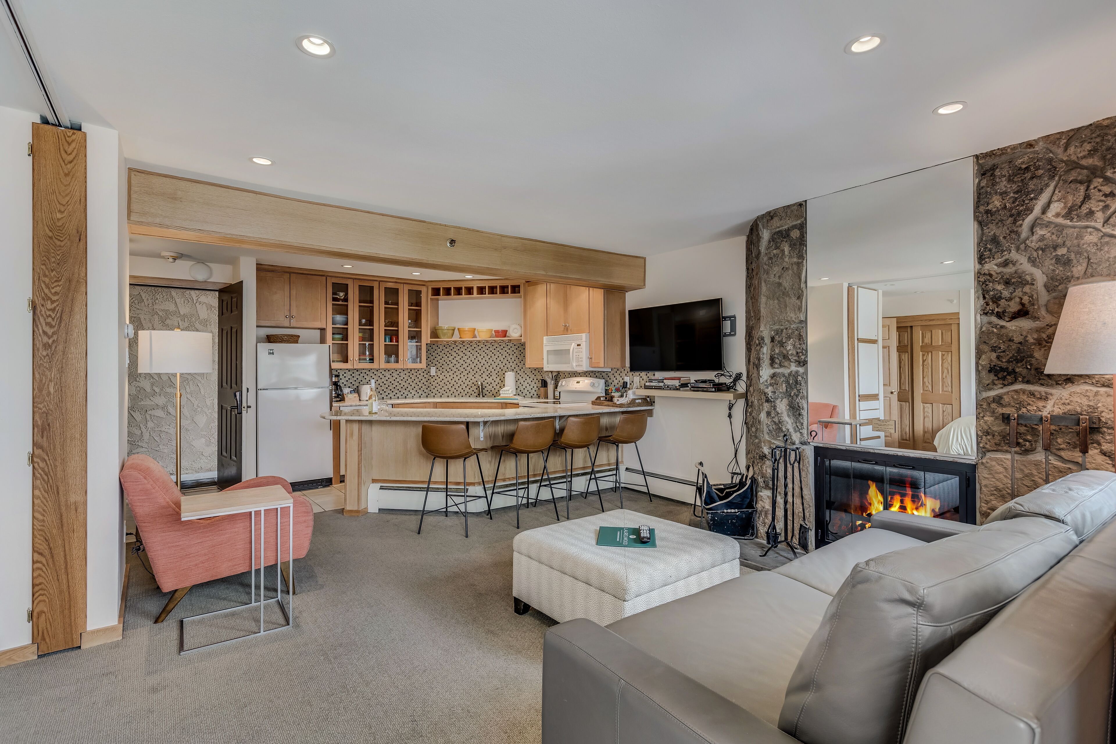 Laurelwood Condominiums Laurelwood Condominiums