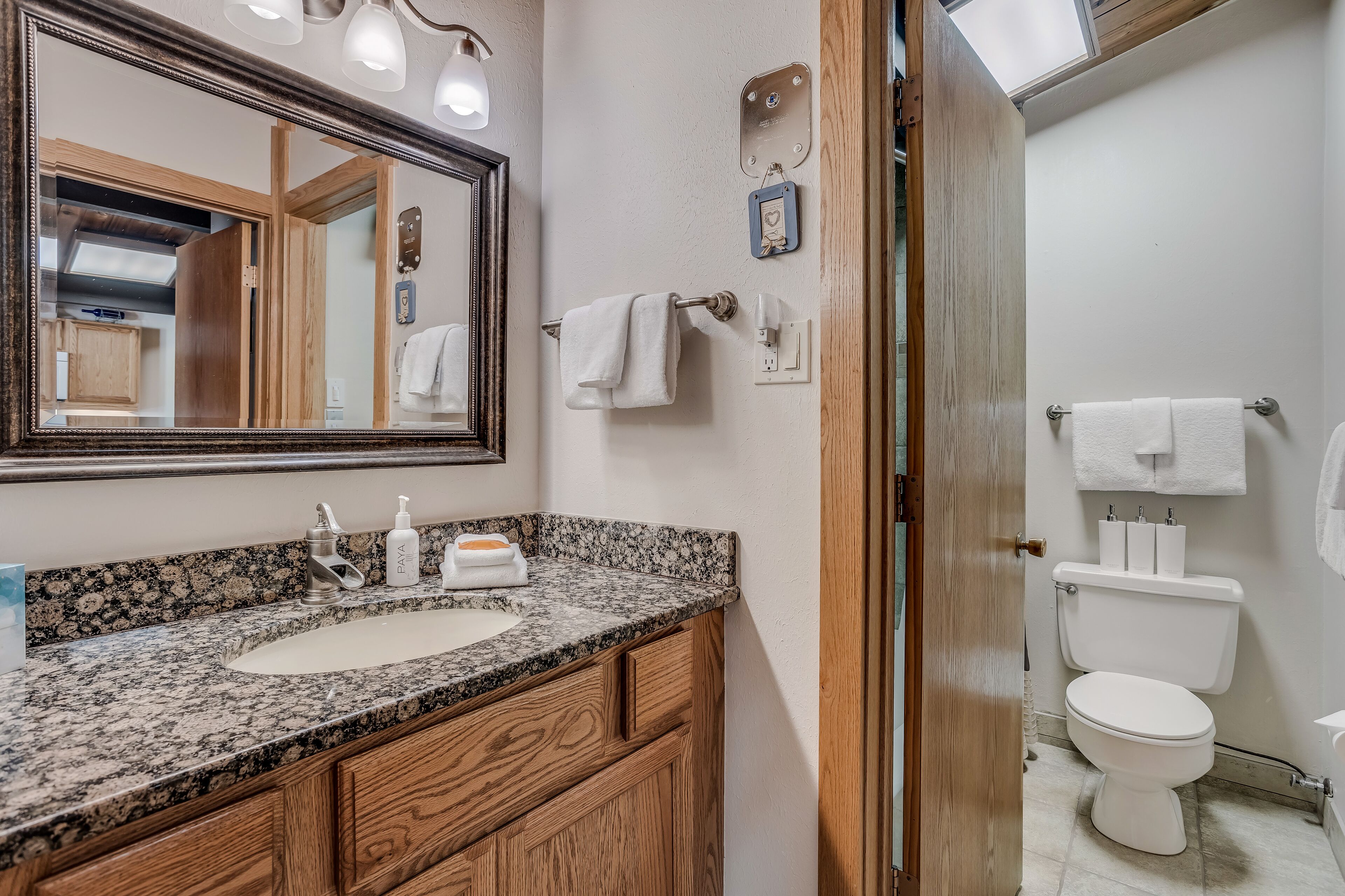 Laurelwood Condominiums Laurelwood Condominiums