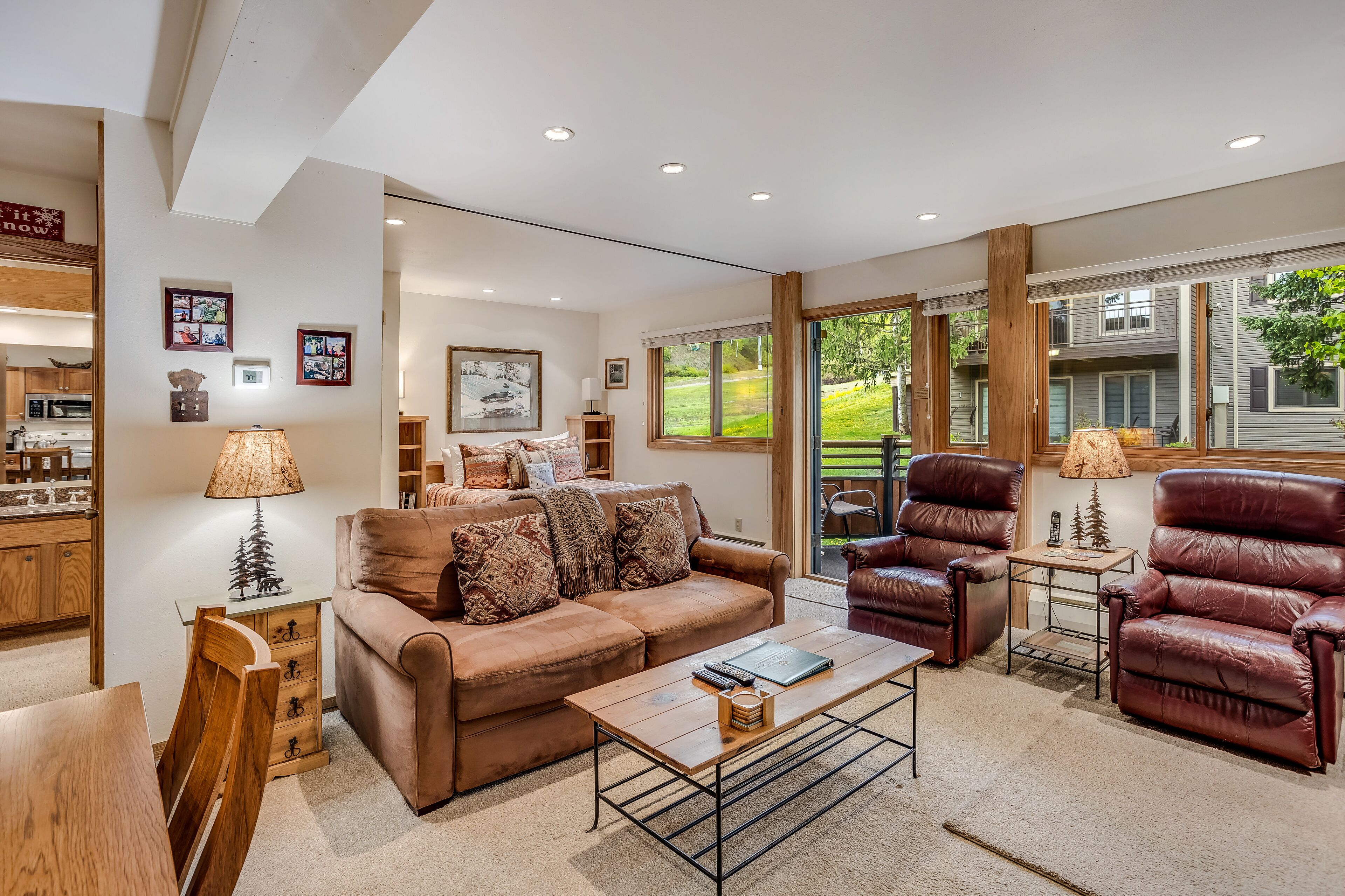 Laurelwood Condominiums Laurelwood Condominiums
